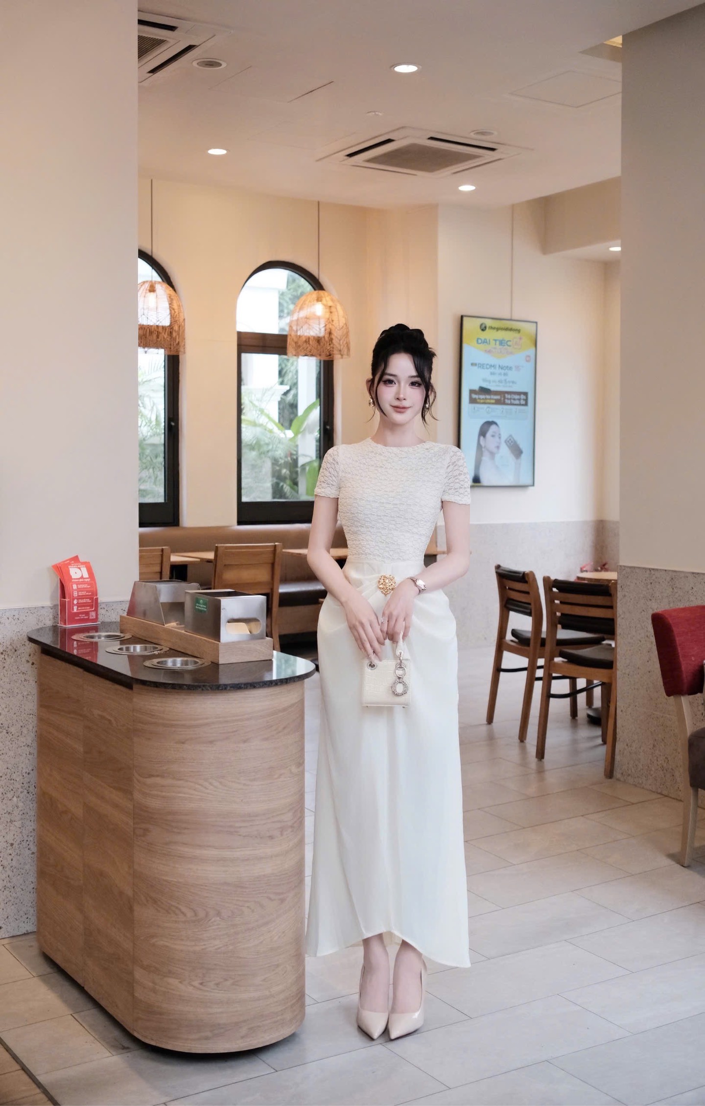 Đầm thiết kế ôm body phối lụa tay ngắn