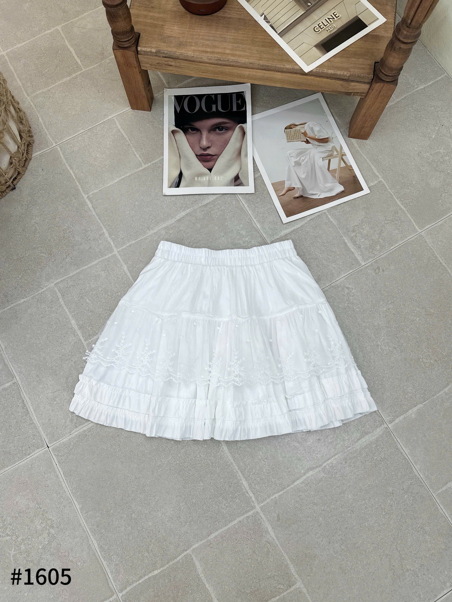 Chân váy 2 tầng phối ren xoè