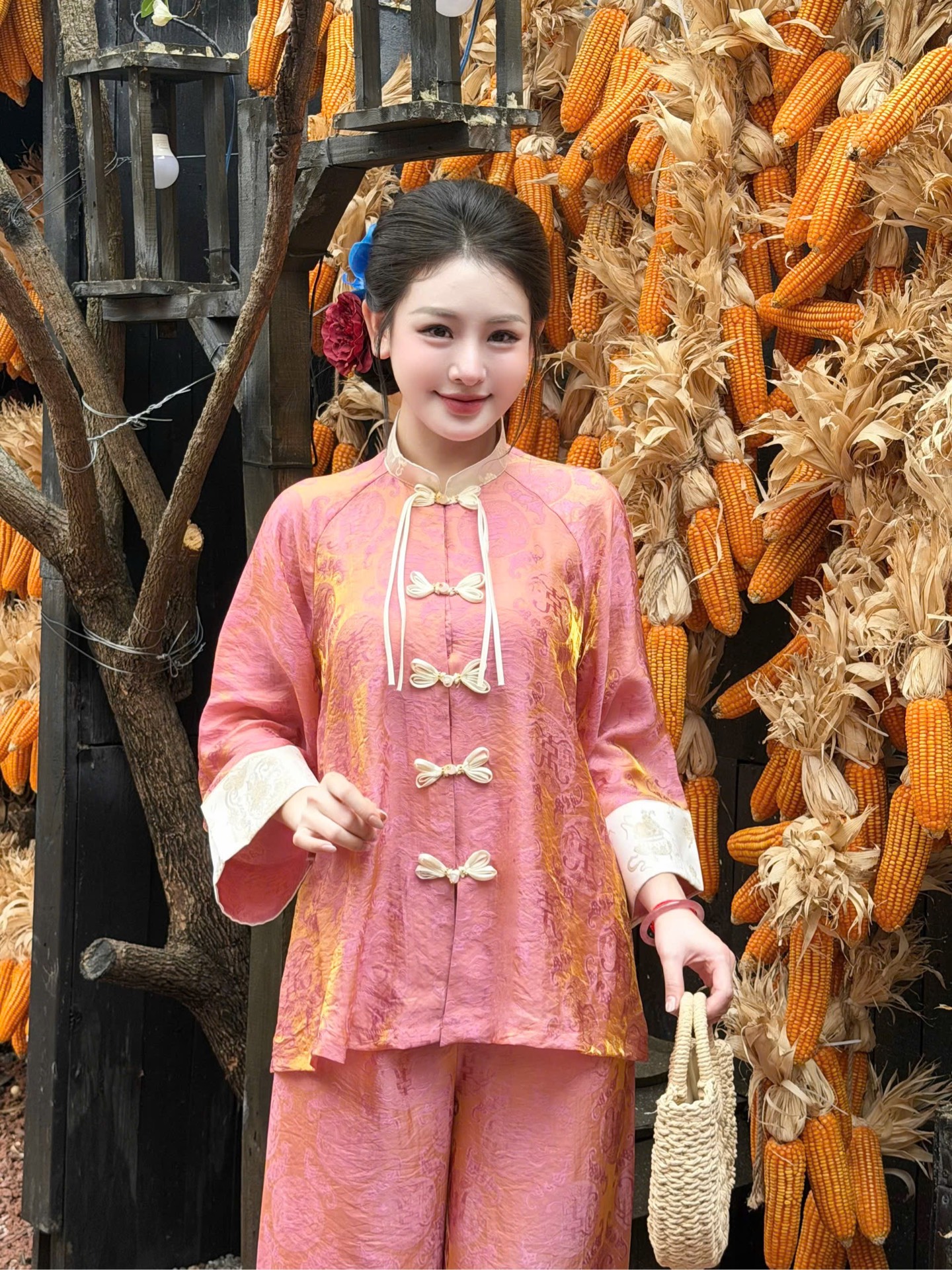 Đồ lam lụa gấm cổ trụ nút nơ kiểu