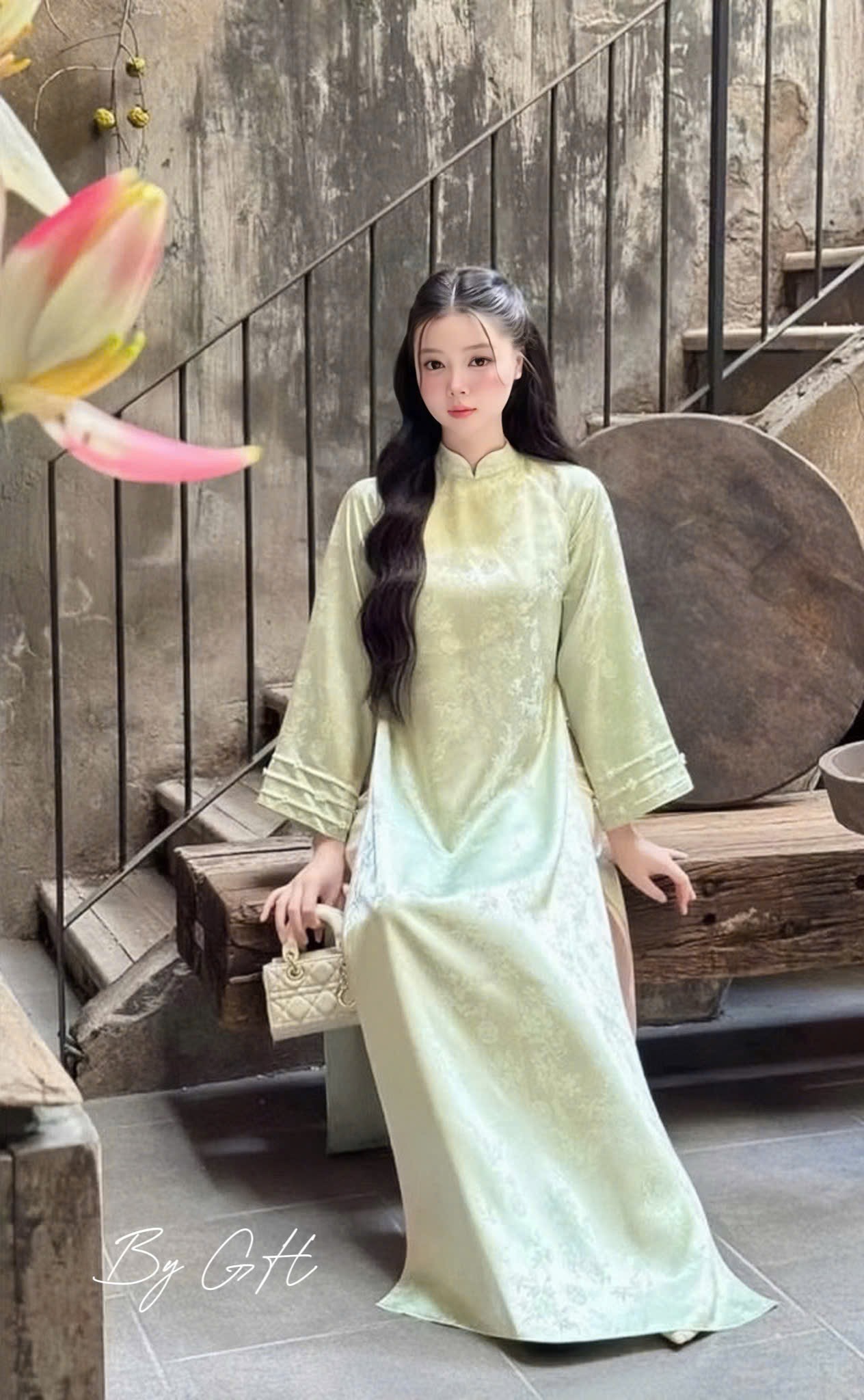 Áo dài gấm tay loe đính hoa quần lưng thun H