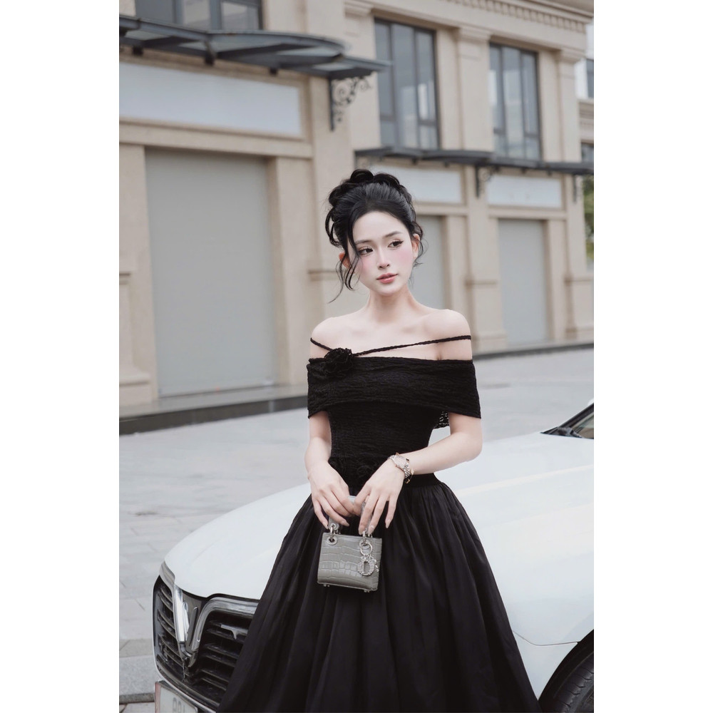 Đầm thiết kế trễ vai xoè bồng