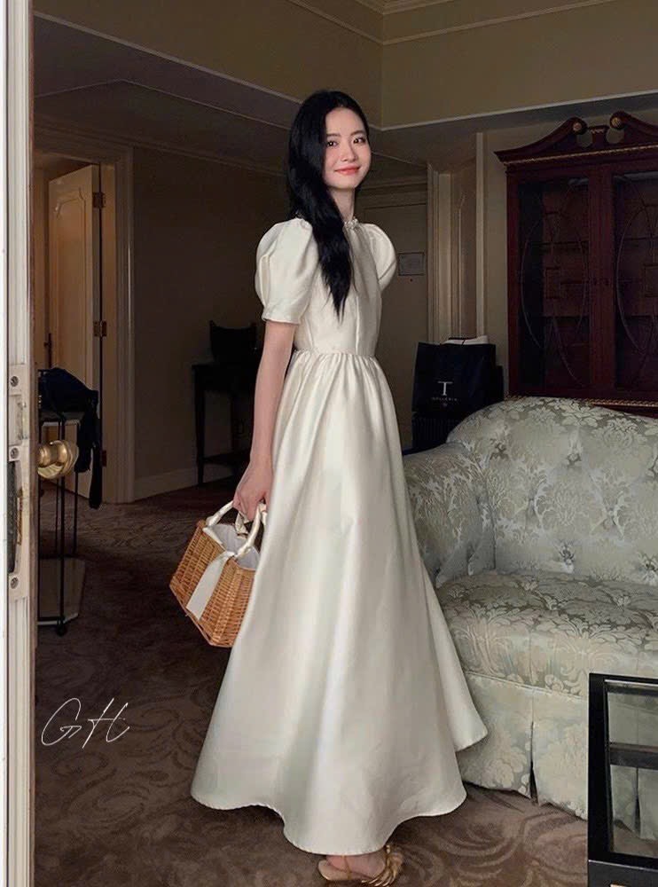 Đầm cổ ngọc đính tay bồng dáng xoè H