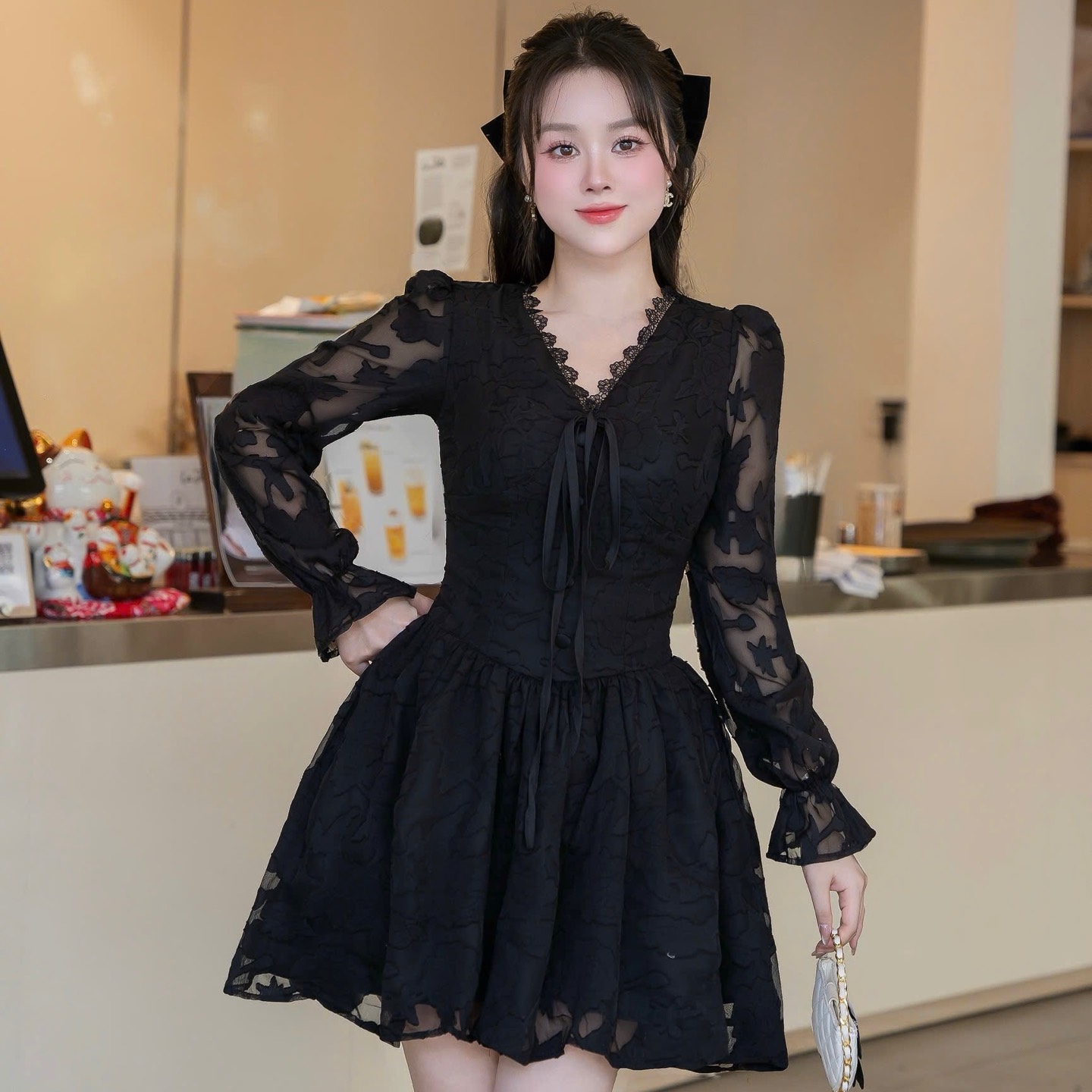 Đầm ren cổ V cúc bọc thiết kế cao cấp