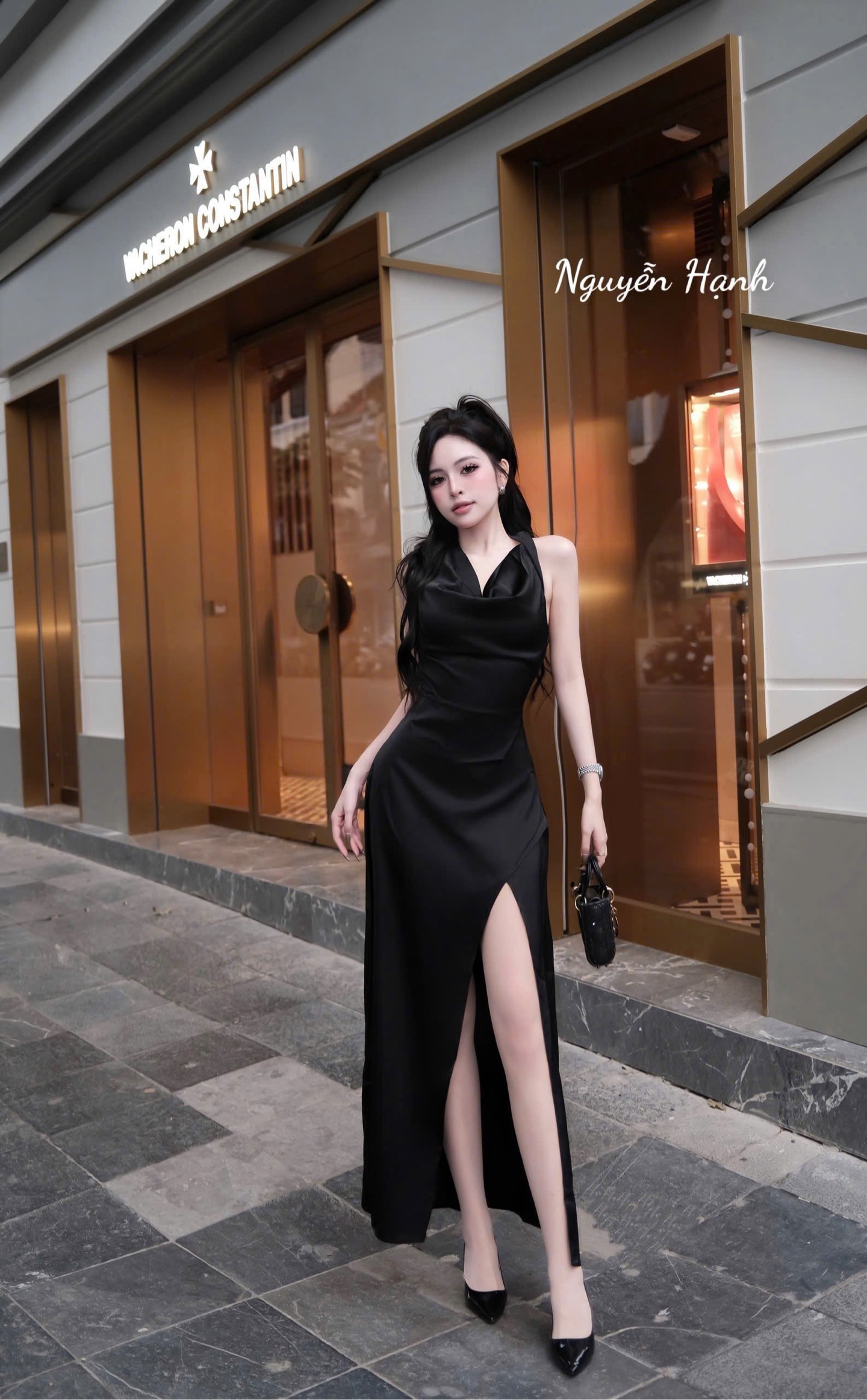 Đầm cột nơ cổ lụa xẻ tà