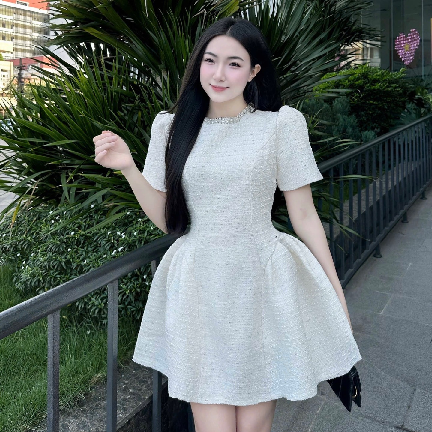 Đầm dạ cổ tròn xoè sang trọng dáng ngắn
