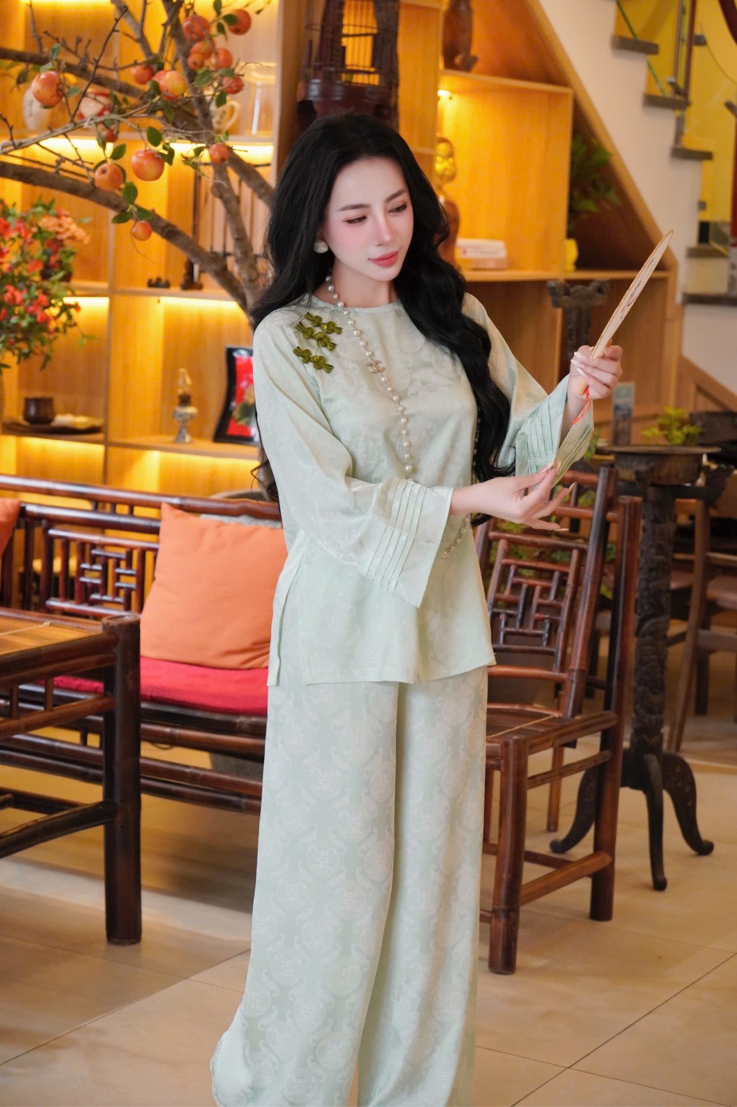 Đồ lam lụa nút chéo tay lỡ