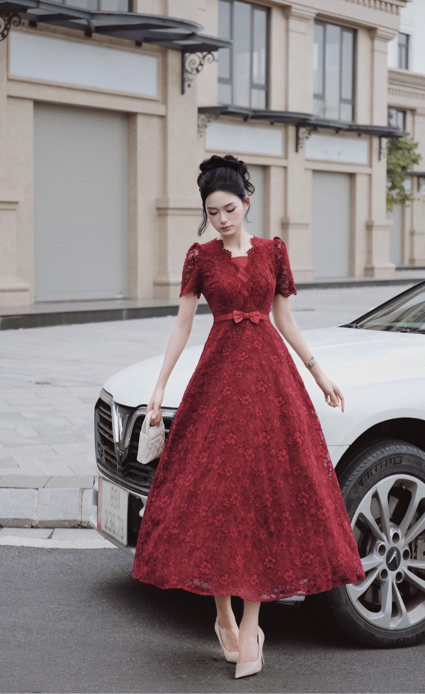 Đầm thiết kế cổ V ren thắt eo nơ cao cấp