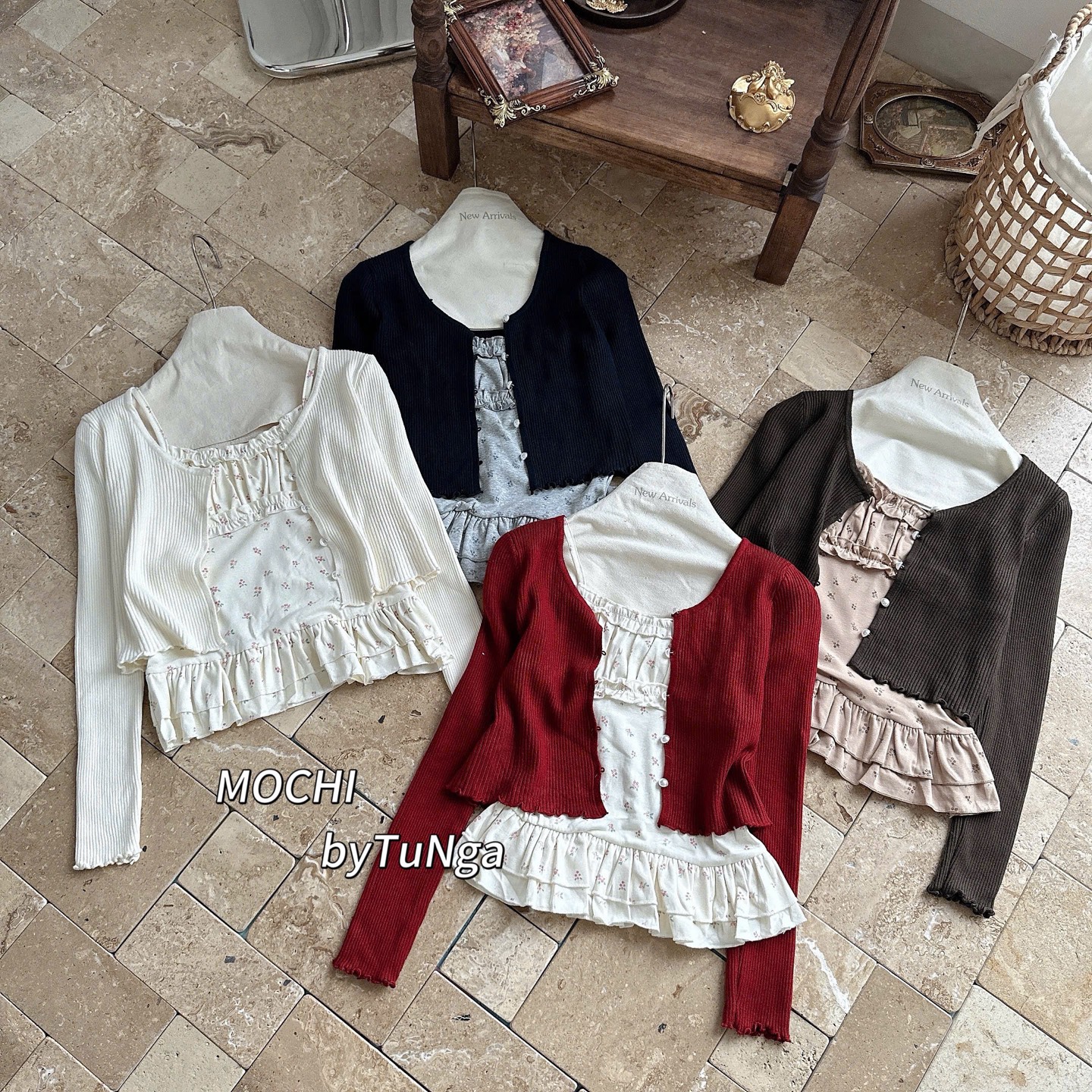 Áo kiểu set khoác ngắn áo dây chân xoè