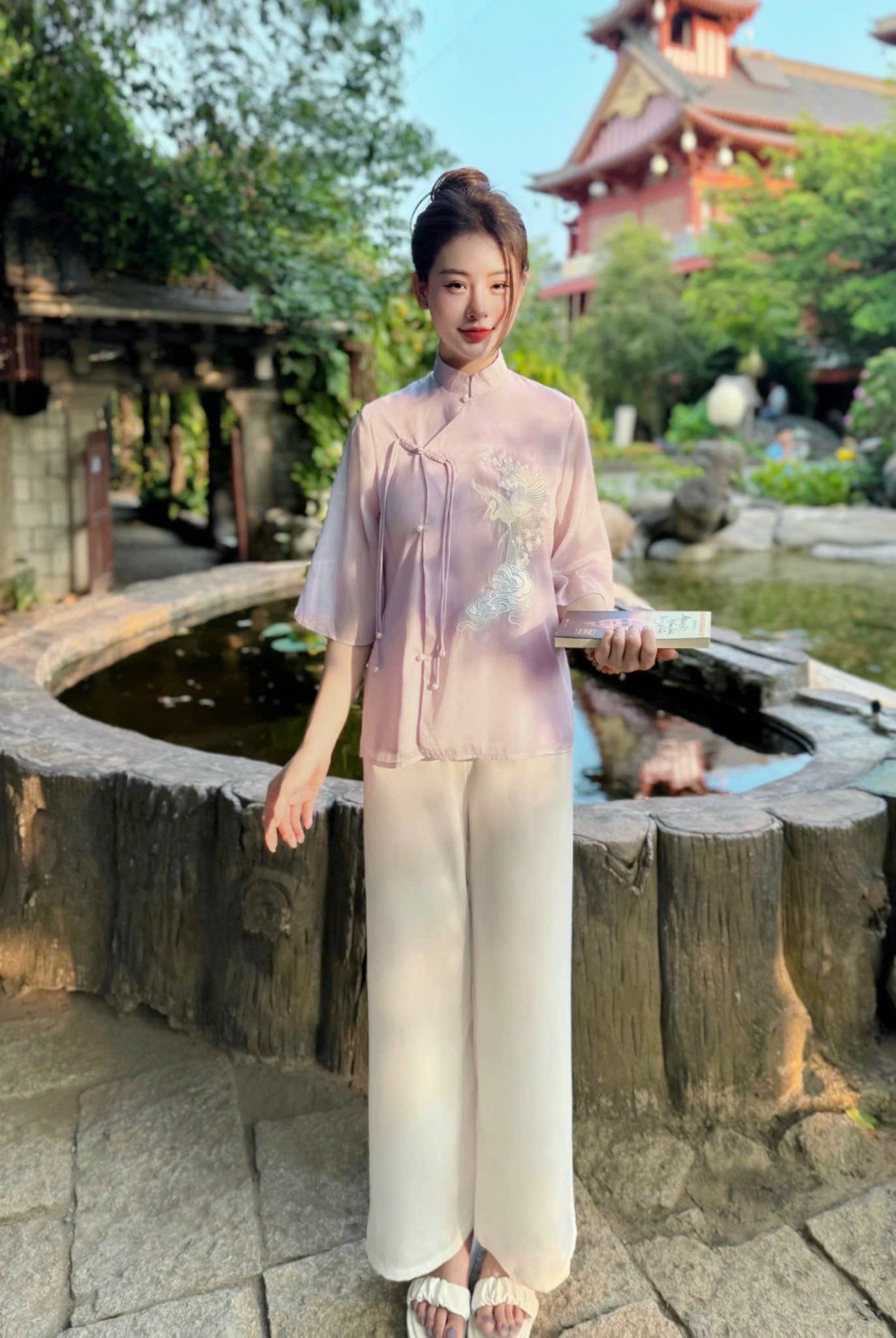 Bộ lam thêu phụng tơ đính ngọc
