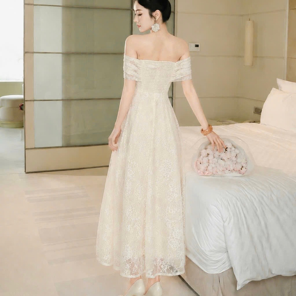 Đầm thiết kế trễ vai ren dáng dài
