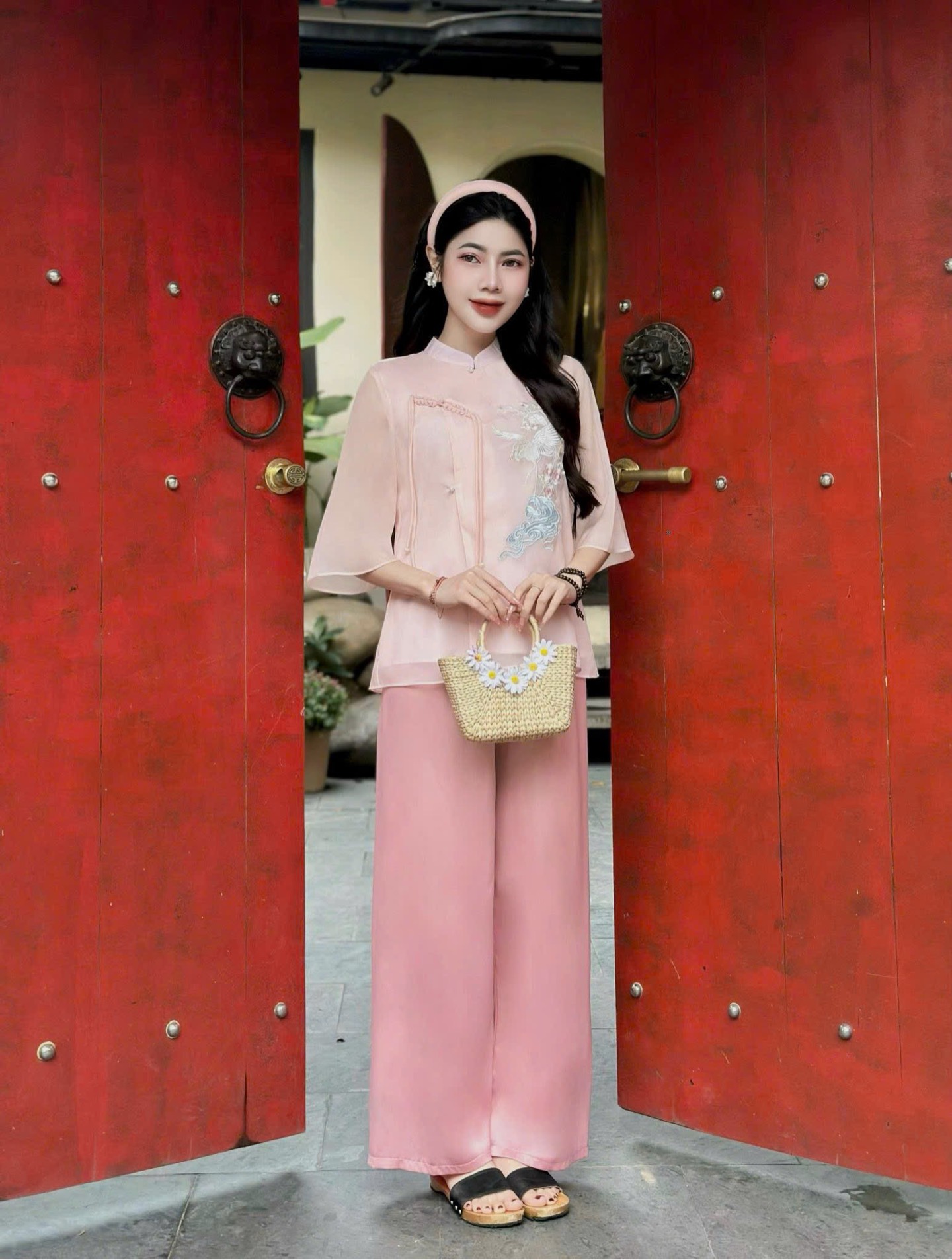Bộ lam thêu phụng tơ đính ngọc