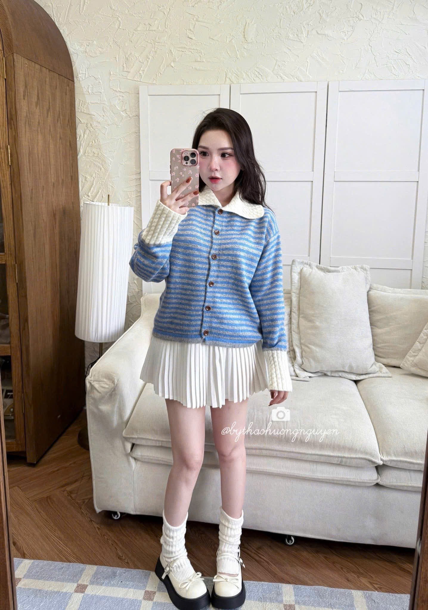 Áo len tay dài sọc xanh