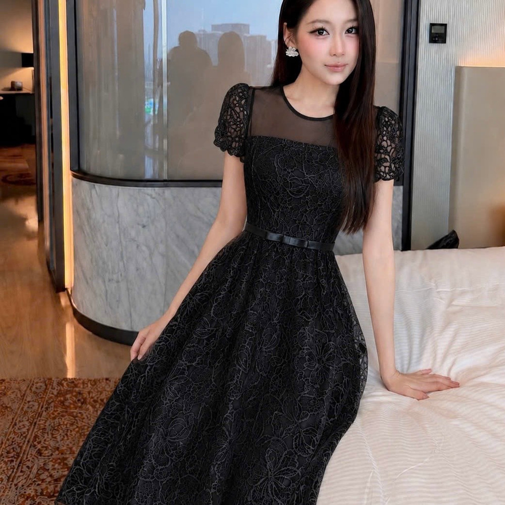 Đầm thiết kế cổ tròn nơ eo dáng dài