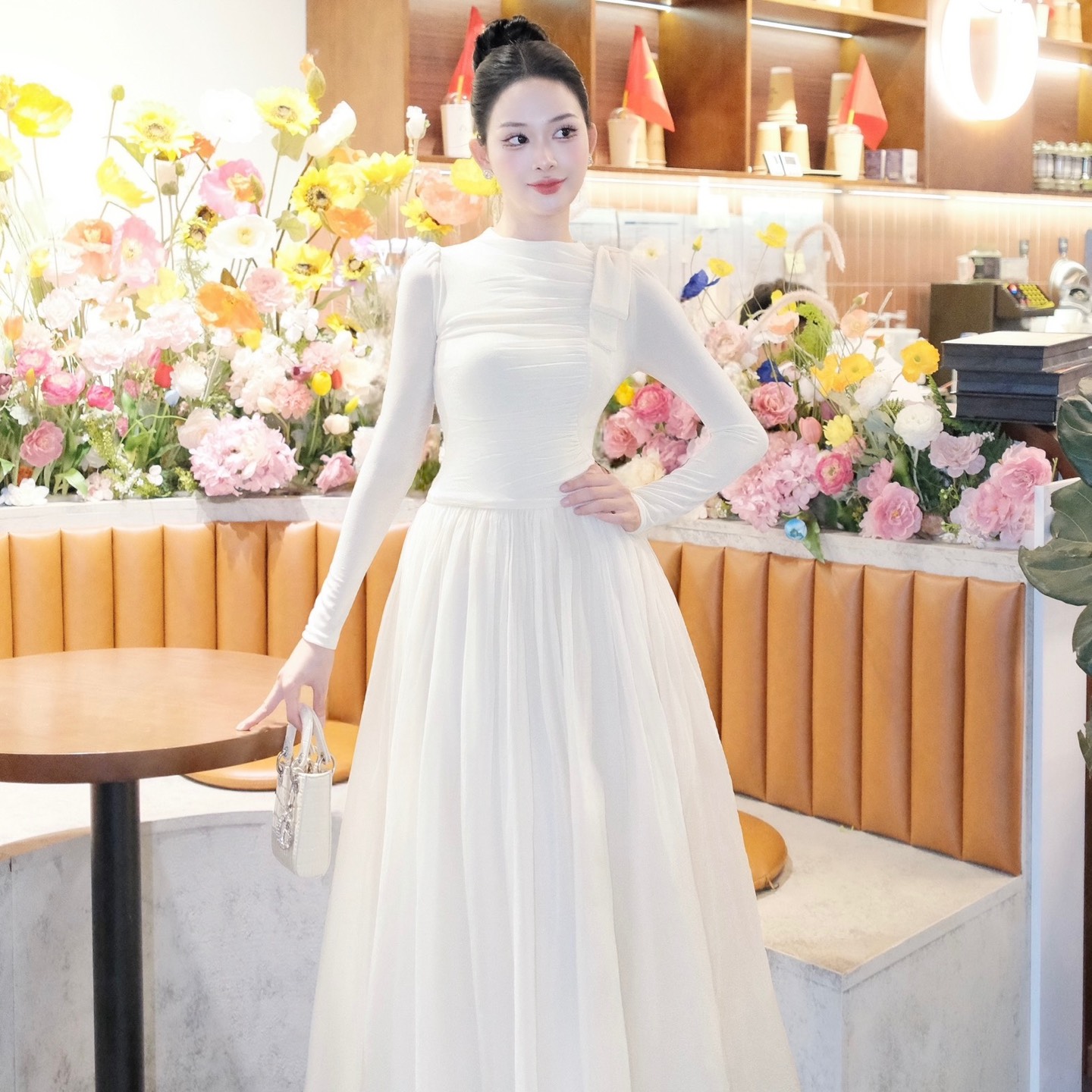 Đầm thiết kế tay dài nhún sườn