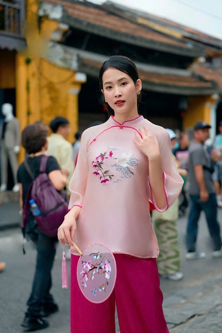 Bộ lam thêu cò và hoa