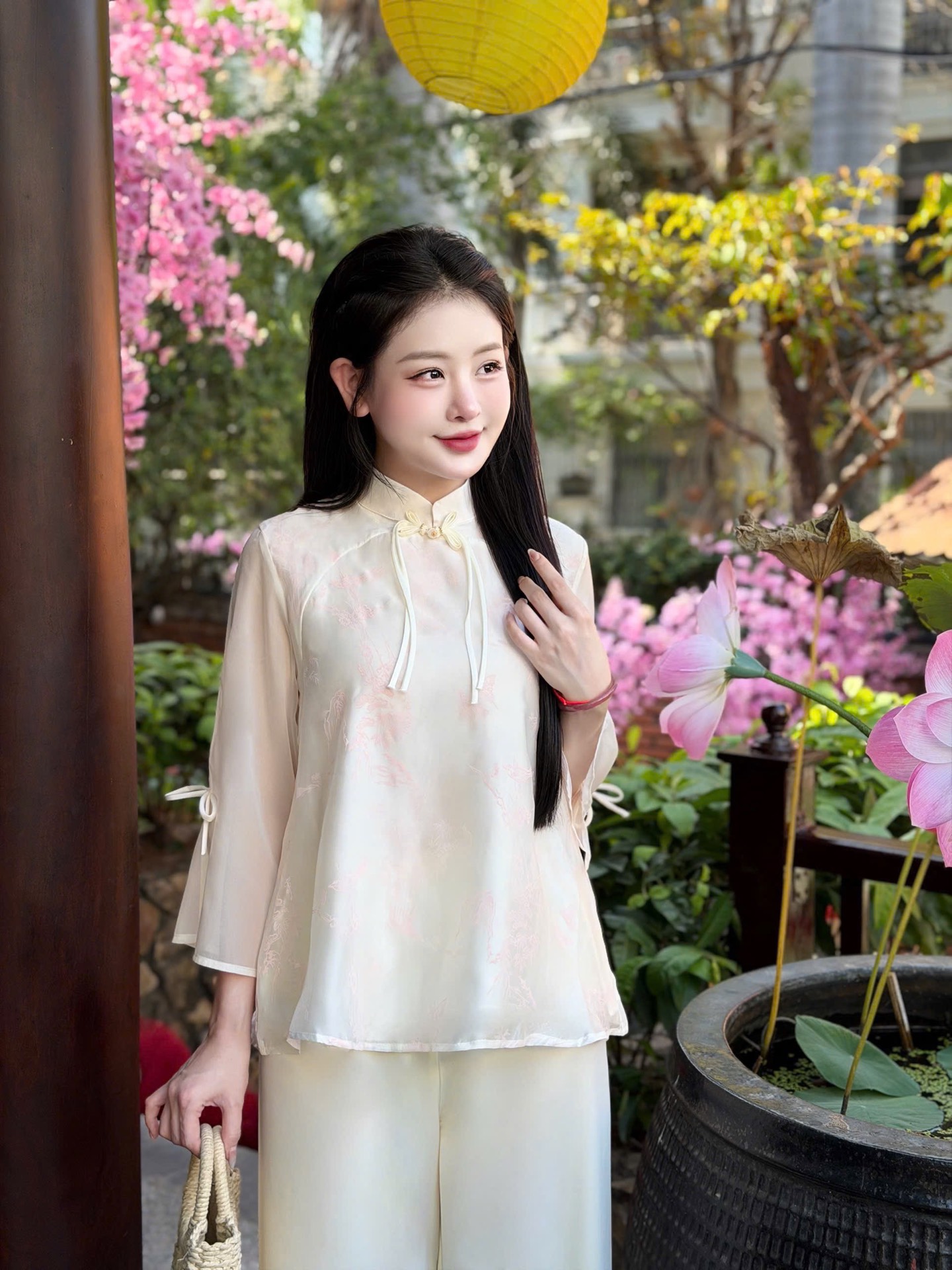Lam tơ cổ đứng kèm nơ