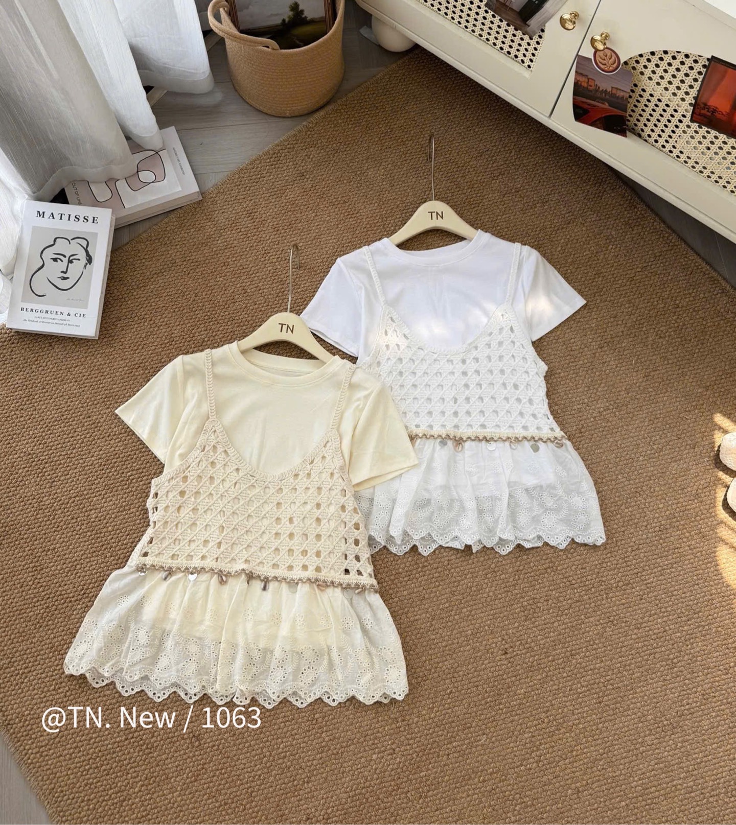 Áo kiểu ren kèm thun phối dây eo