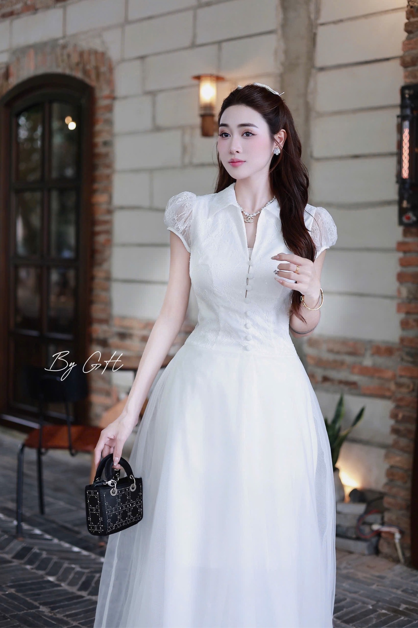 Đầm ren cổ bè tùng lưới H