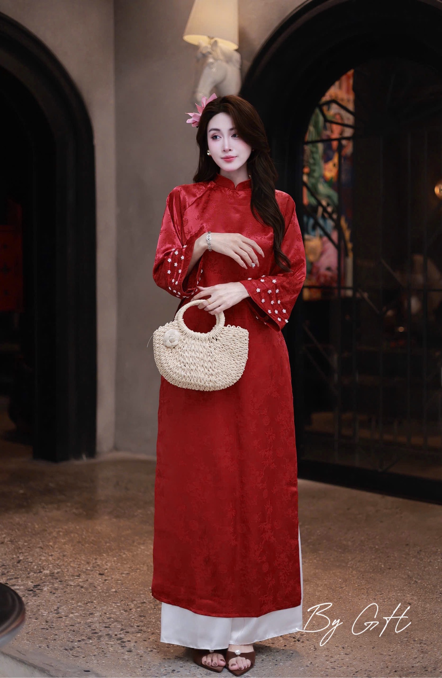 Áo dài gấm tay loe đính hoa quần lưng thun H