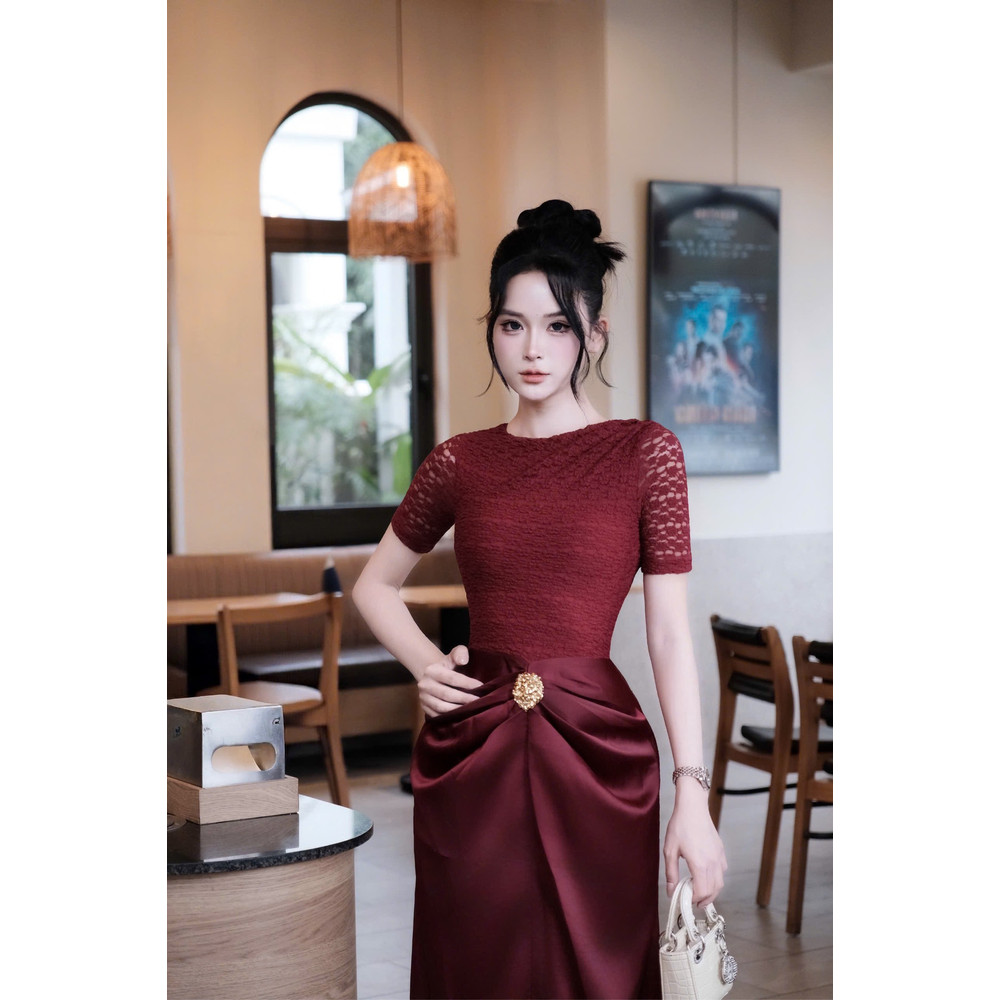 Đầm thiết kế ôm body phối lụa tay ngắn