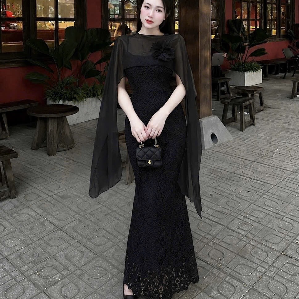 Đầm thiết kế ren 2 dây body kèm choàng