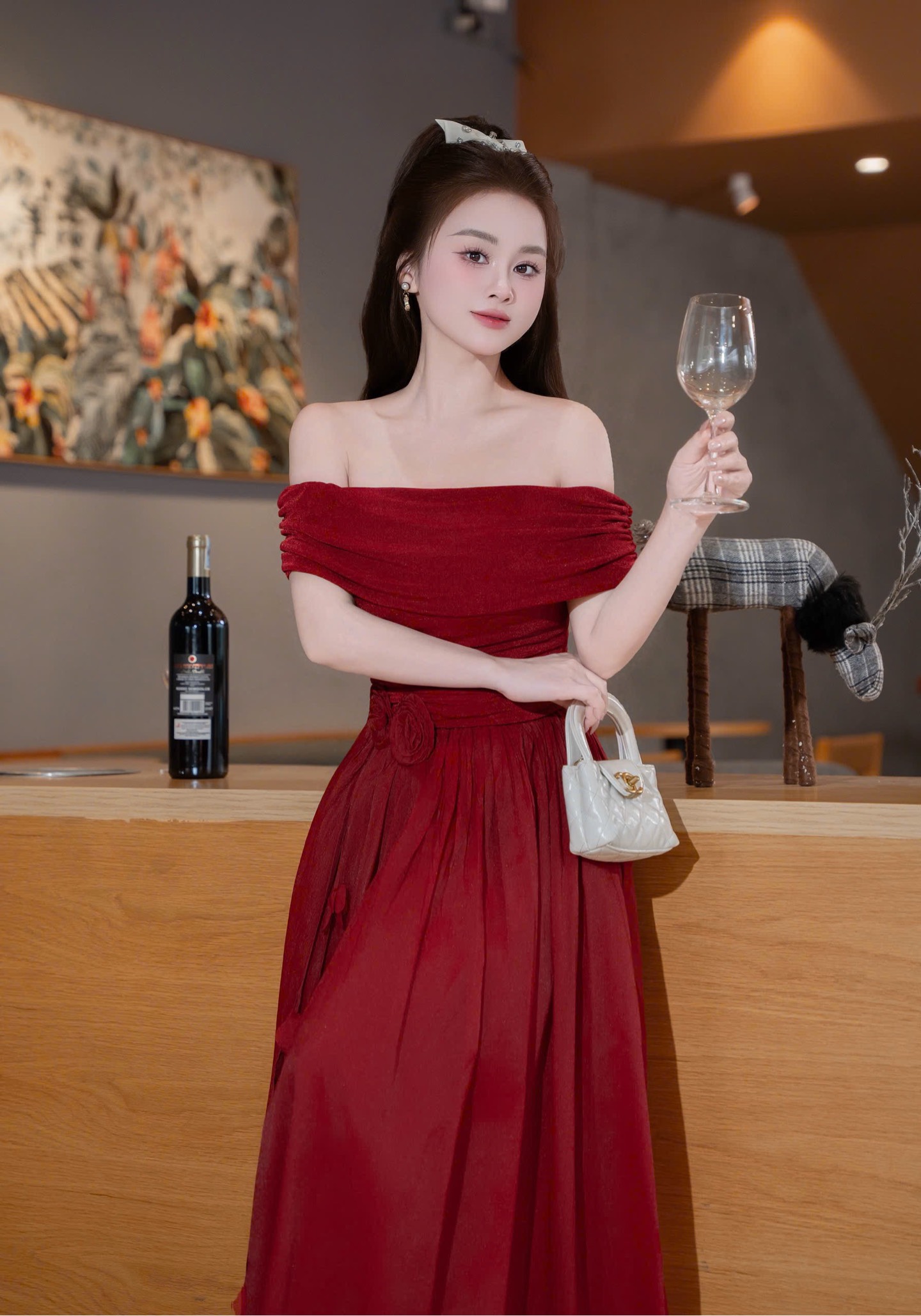 Đầm trễ vai ren chéo dáng dài phối voan