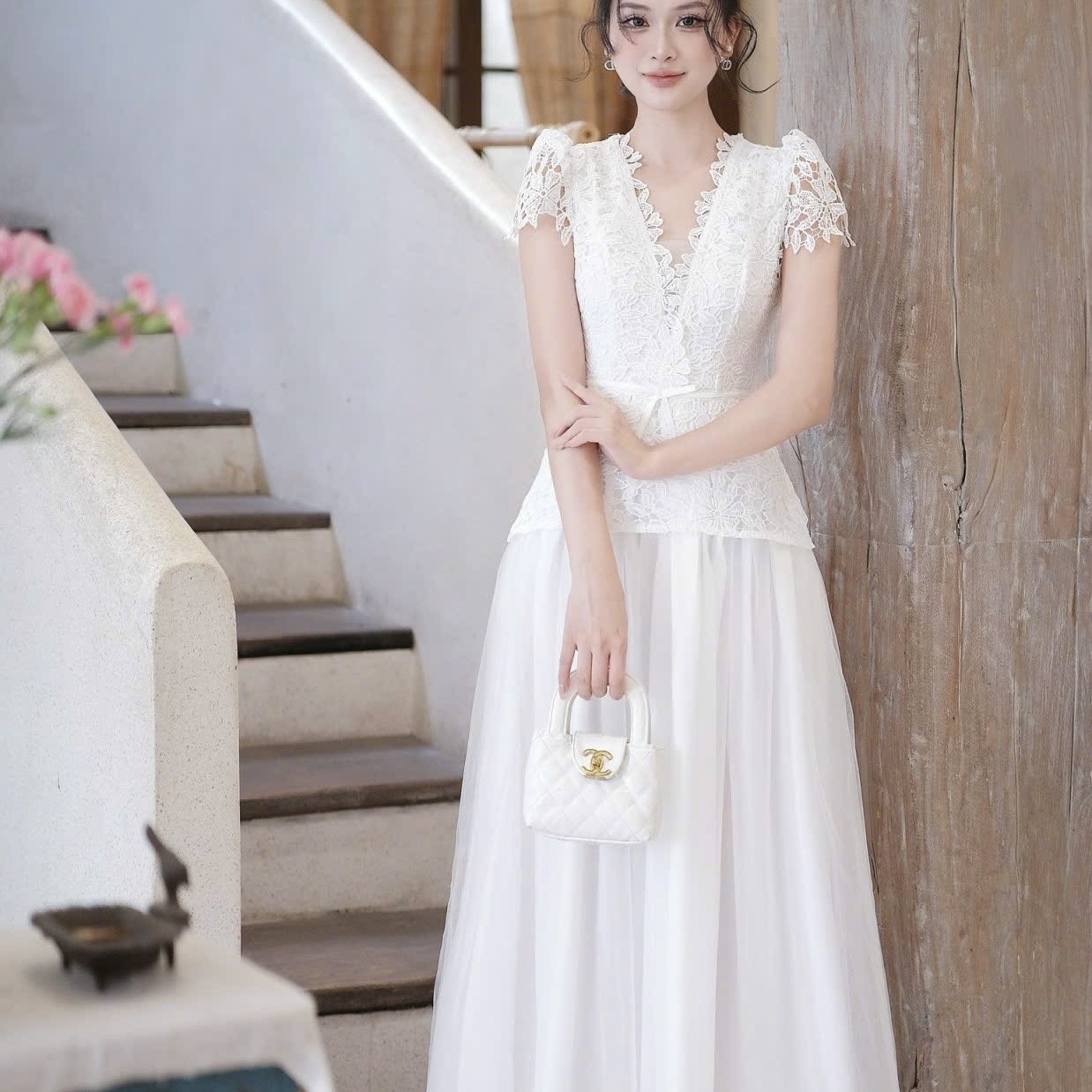 Đầm cổ V tim ren dáng xoè dài tay ngắn thiết kế đi tiệc