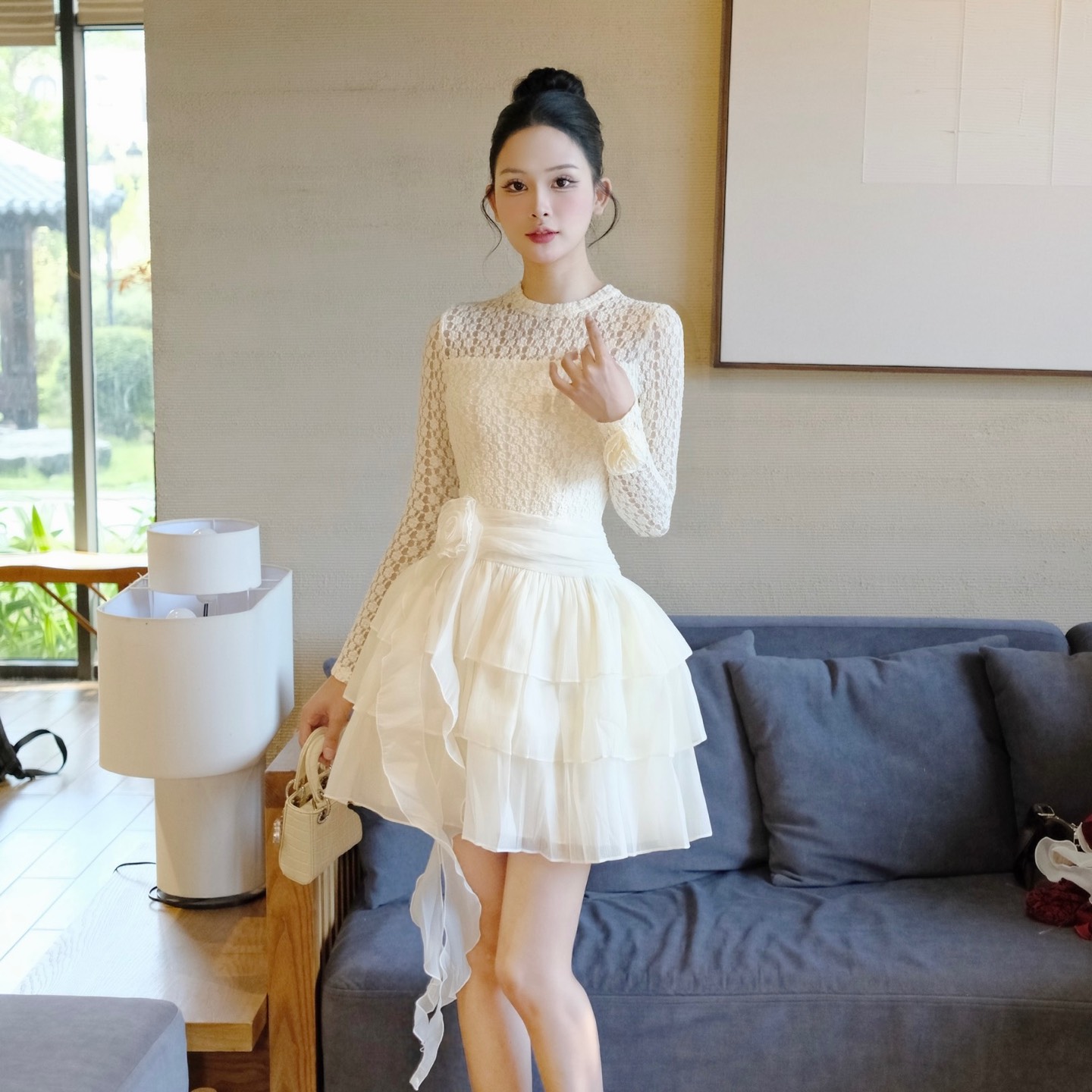 Đầm thiết kế cao cấp cổ tròn tay dài dáng ngắn đa tầng