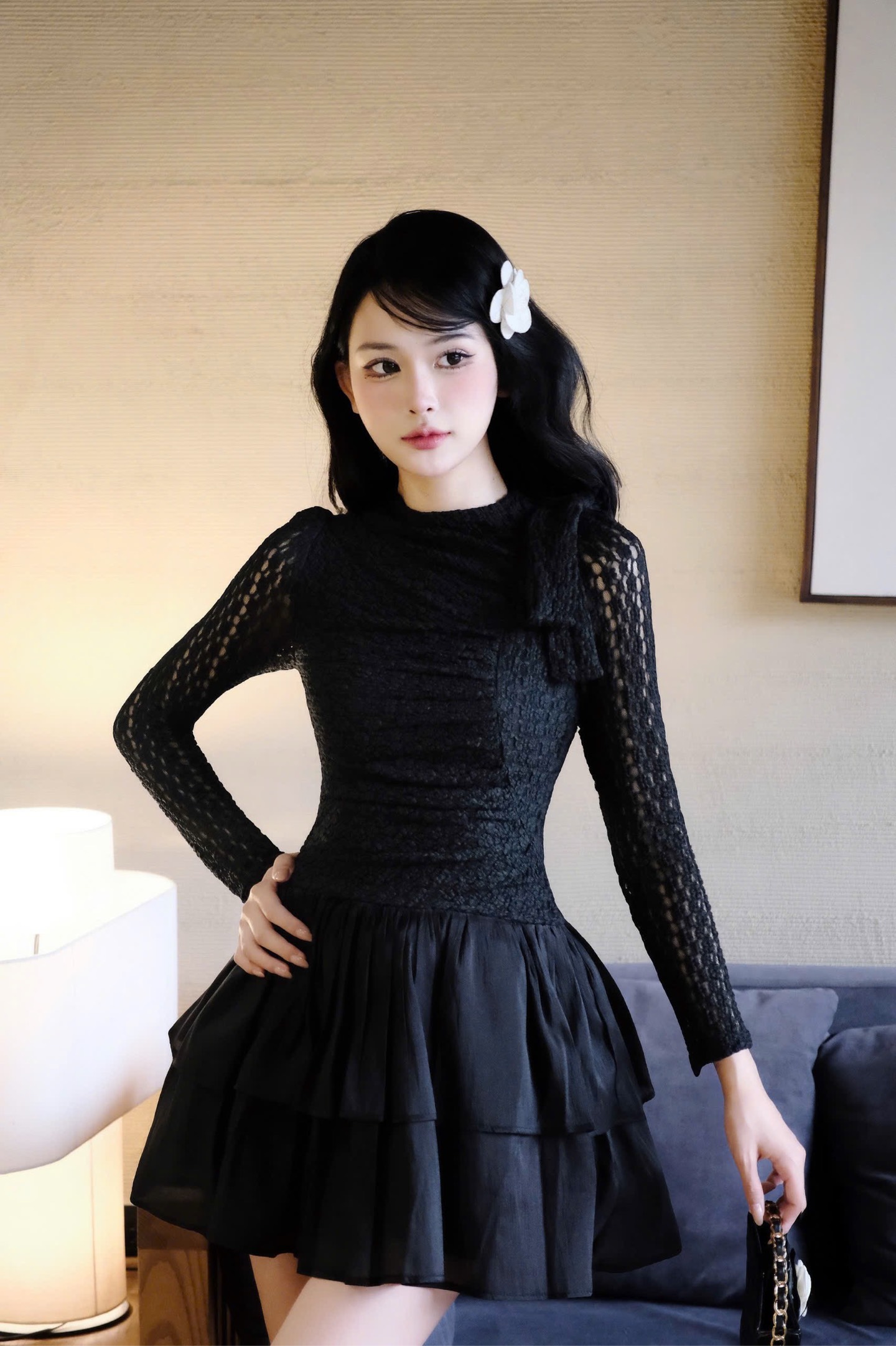 Đầm cổ tròn tay dài ren dáng xoè 2 tầng