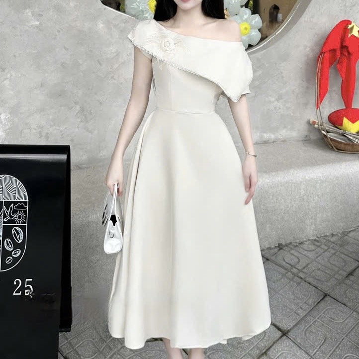 Đầm trễ vai dáng dài chữ A sang trọng