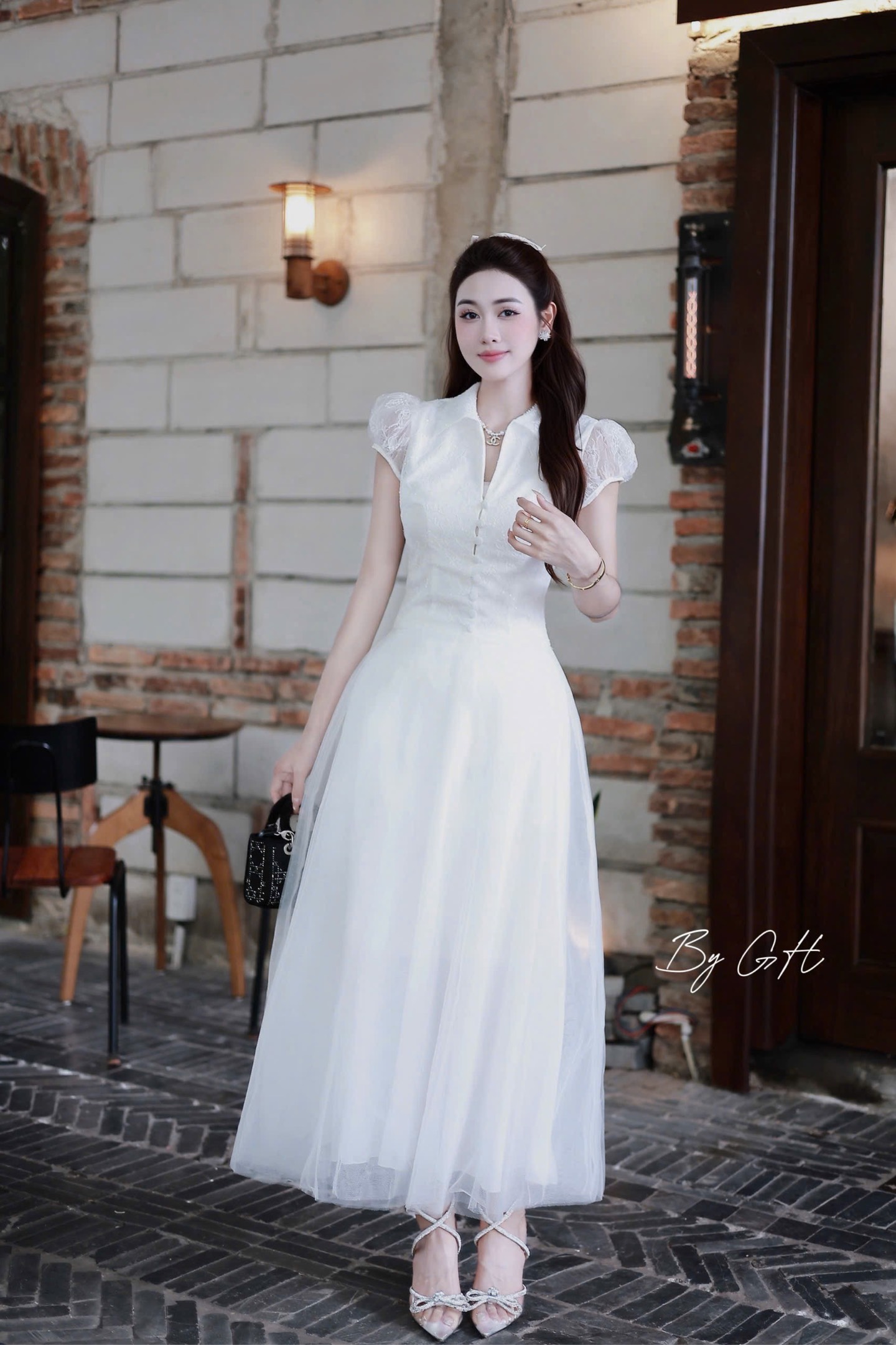 Đầm ren cổ bè tùng lưới H