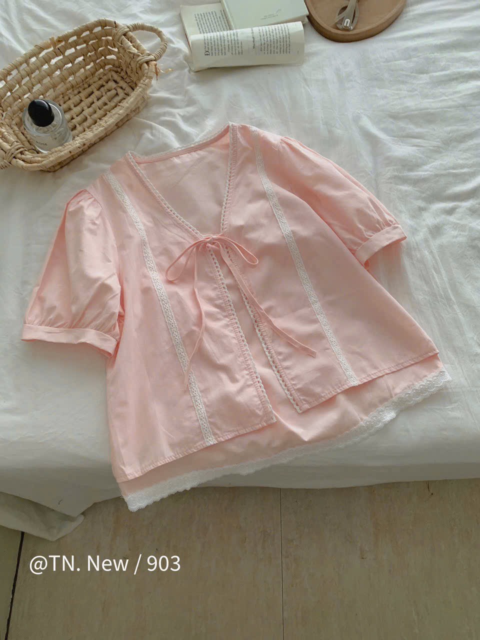 Áo kiểu babydoll hồng phối nơ ren trắng