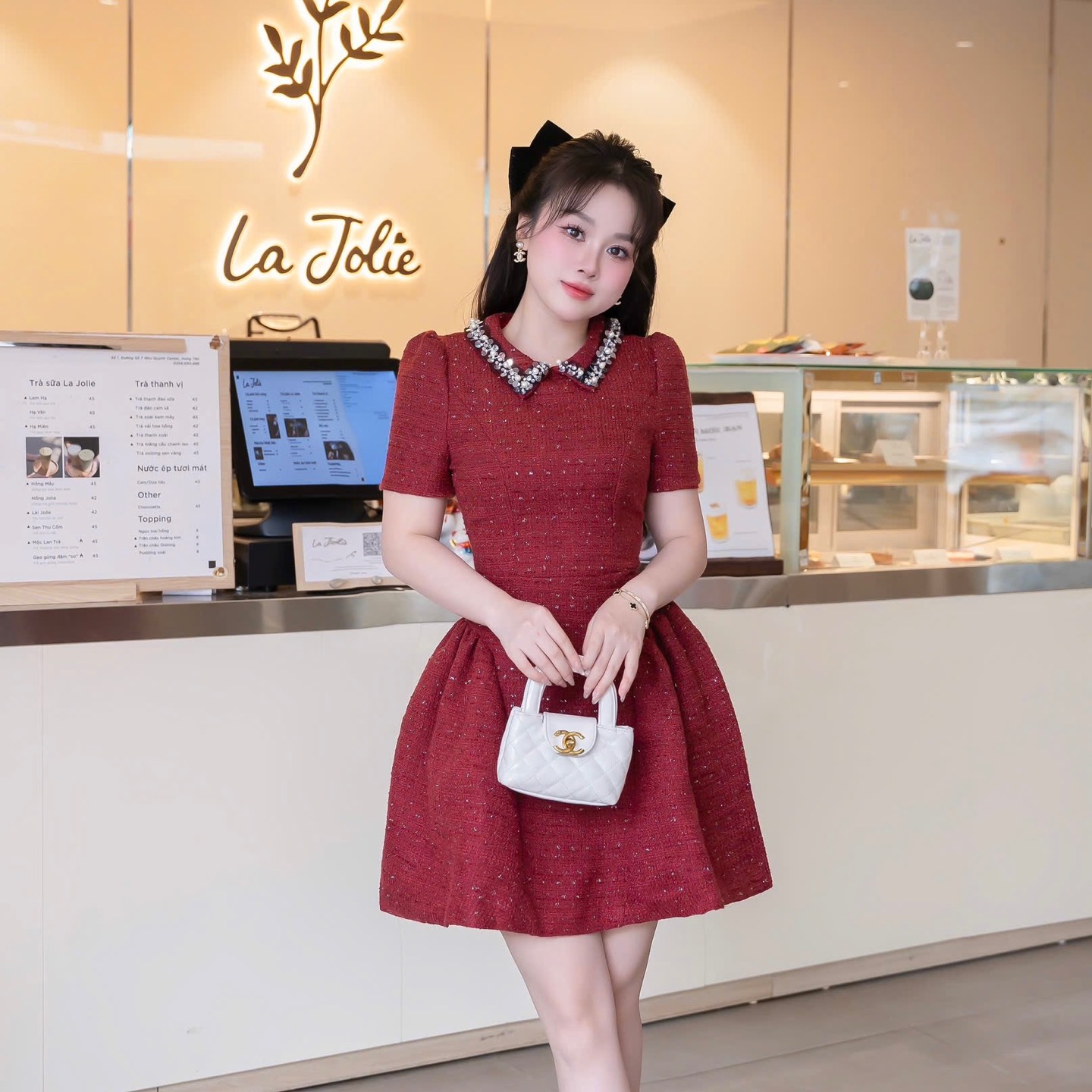 Đầm dạ cổ đá bồng xoè tay nhắn