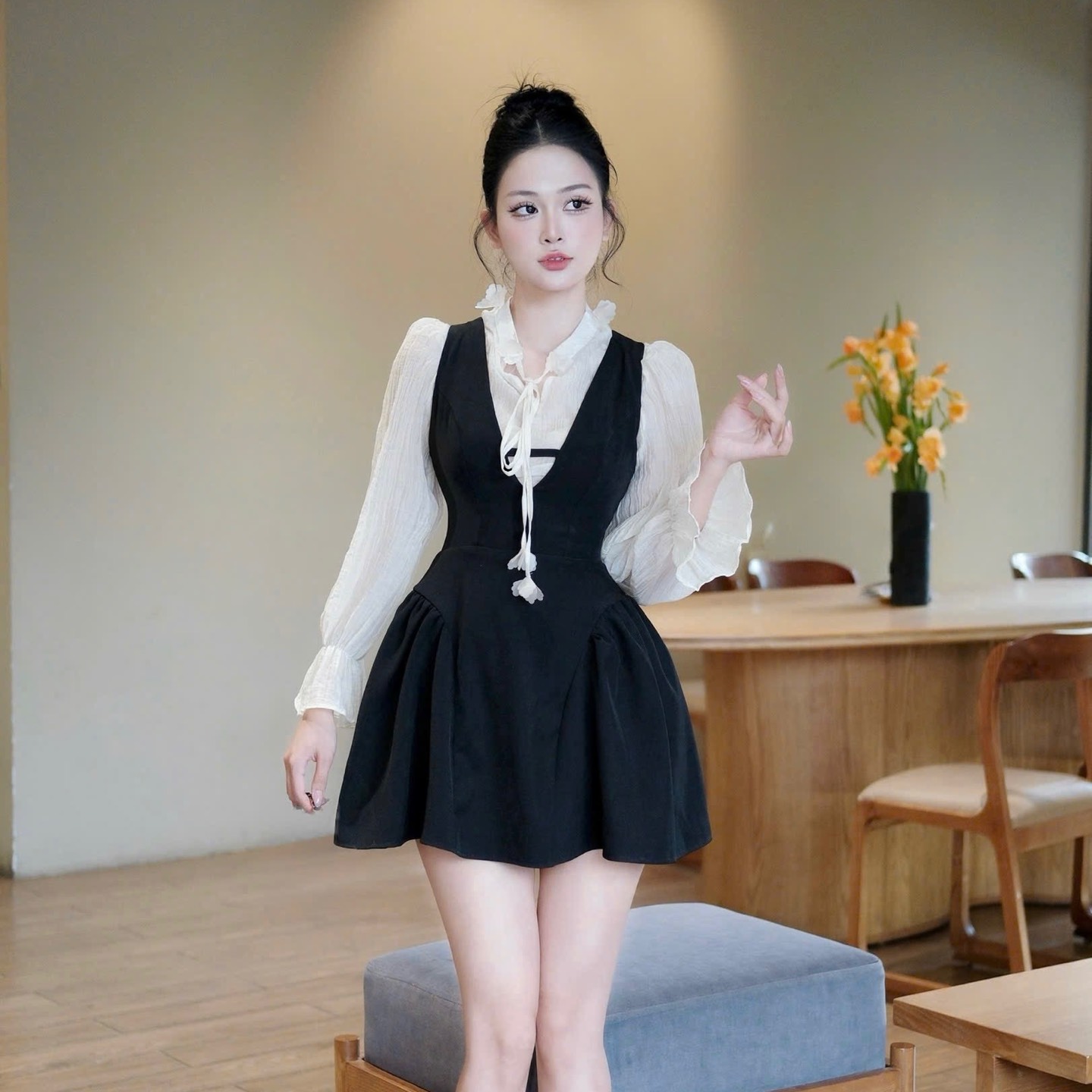 Đầm thiết kế dáng A phối voan tiểu thư cổ bèo