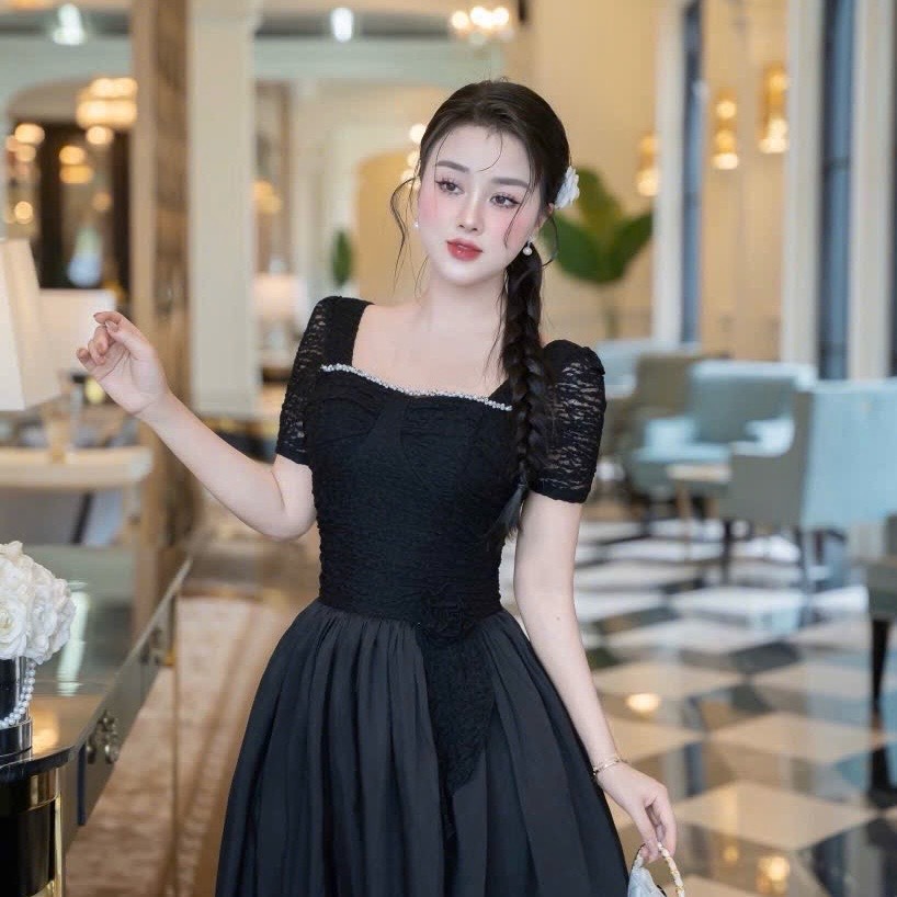 Đầm cổ vuông đính ngọc hoa eo không xẻ