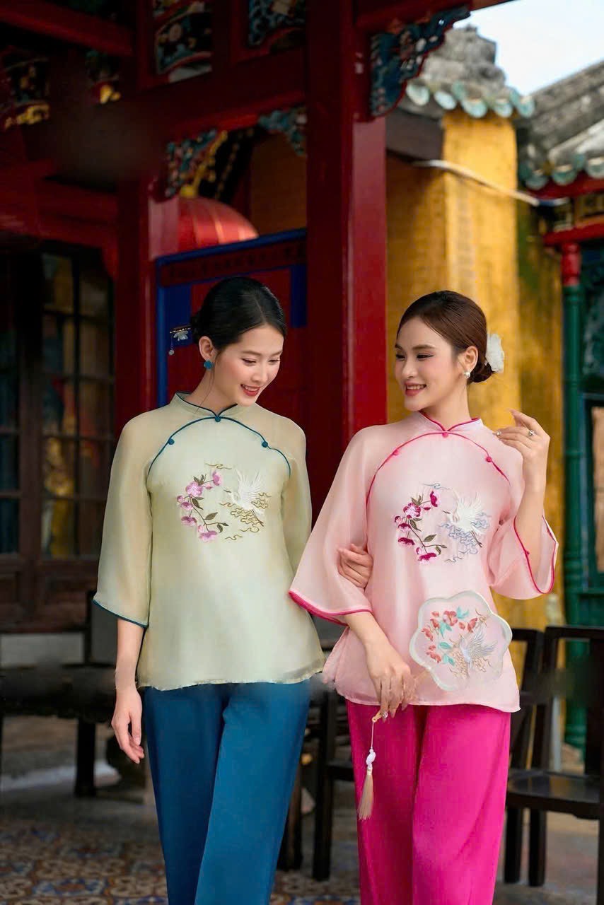 Bộ lam thêu cò và hoa