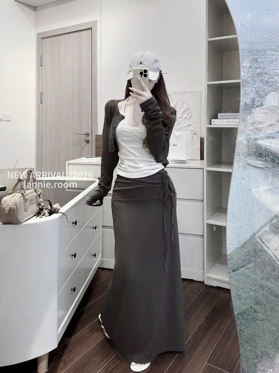 Set áo 2 dây nhúng ngực khoác ngoài kèm chân váy dài