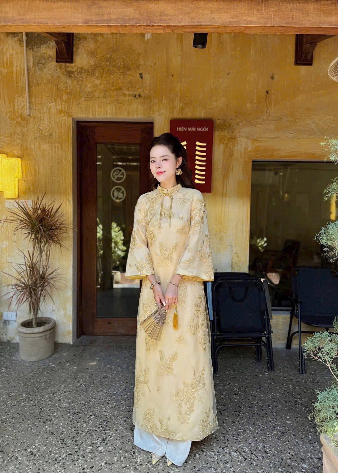 Áo dài voan hạc cổ tàu sang trọng