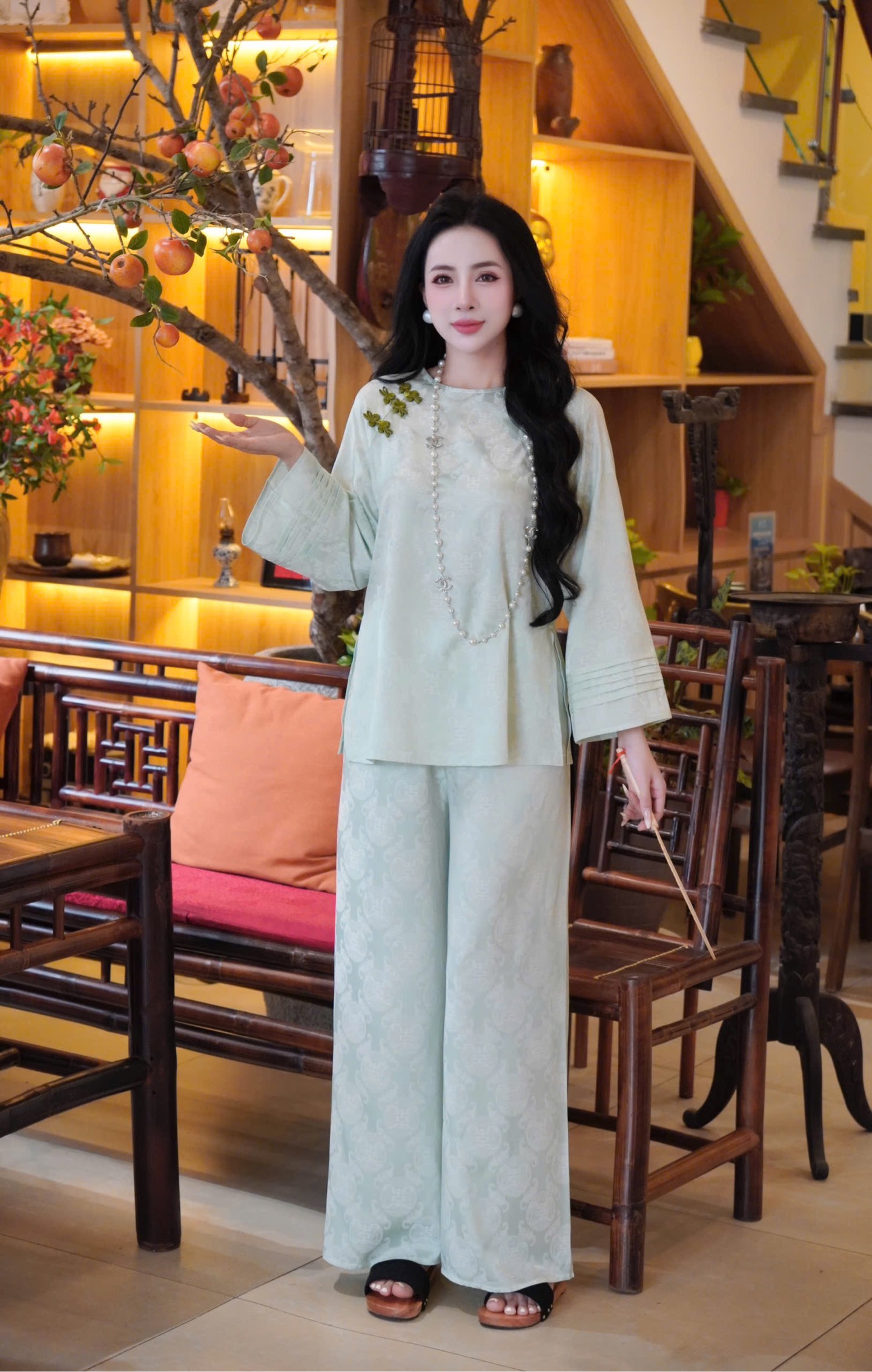 Đồ lam lụa nút chéo tay lỡ