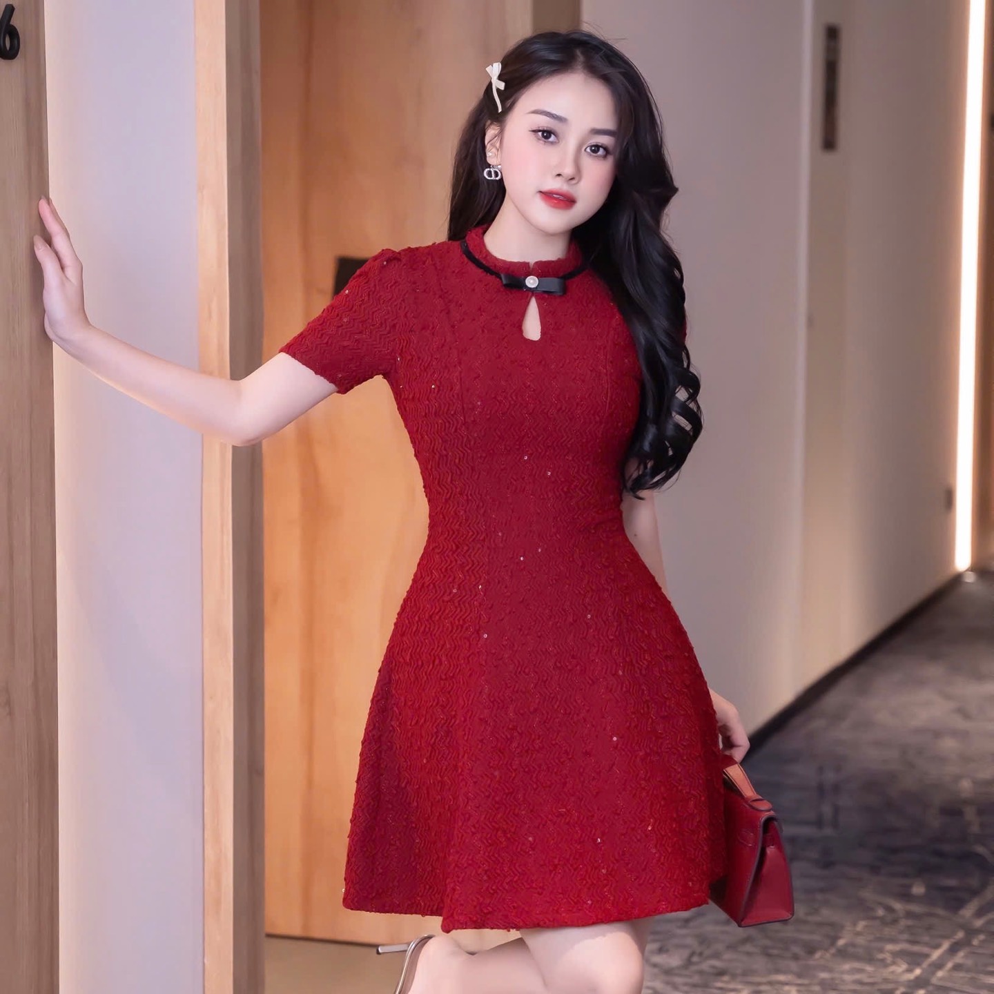 Đầm ren len cổ tròn chữ A dáng ngắn đỏ trắng