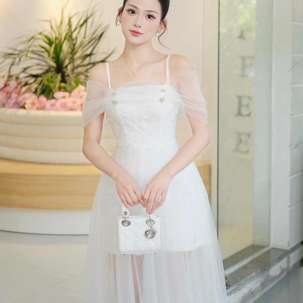 Đầm thiết kế trễ vai dáng dài phối voan chữ A sang trọng đi tiệc
