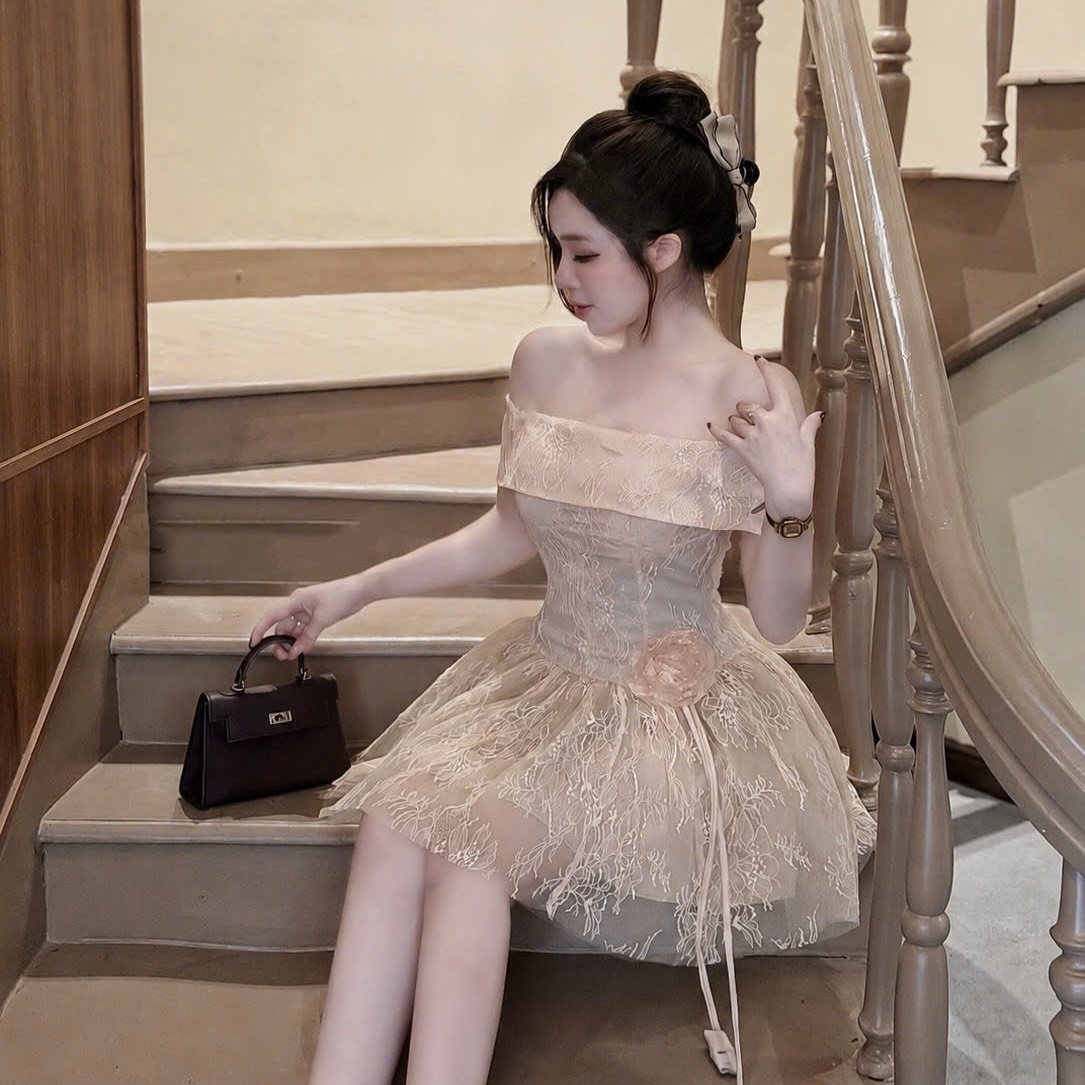 Đầm thiết kế trễ vai hoa eo tùng xoè