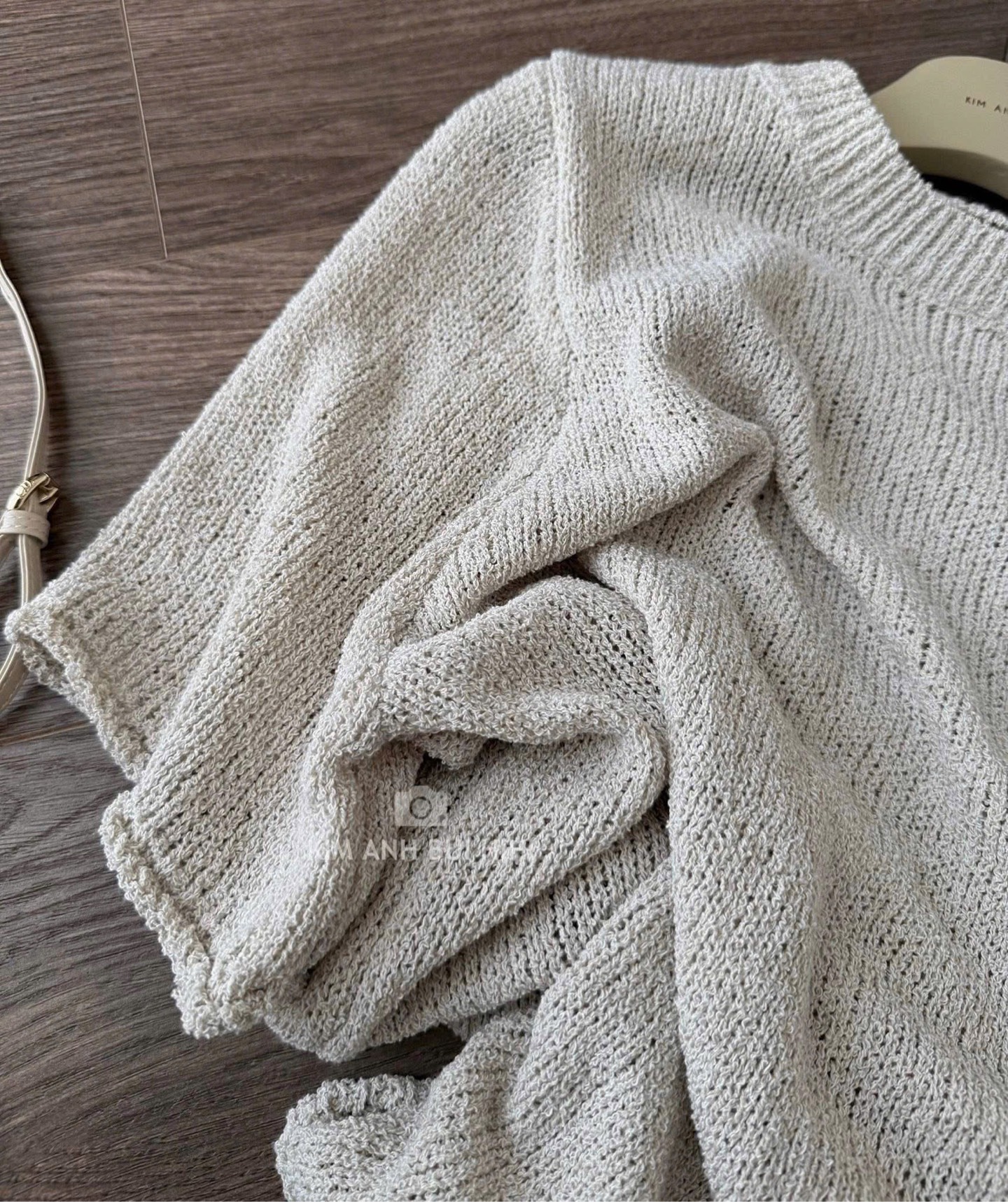 Áo len mỏng cộc trơn hot