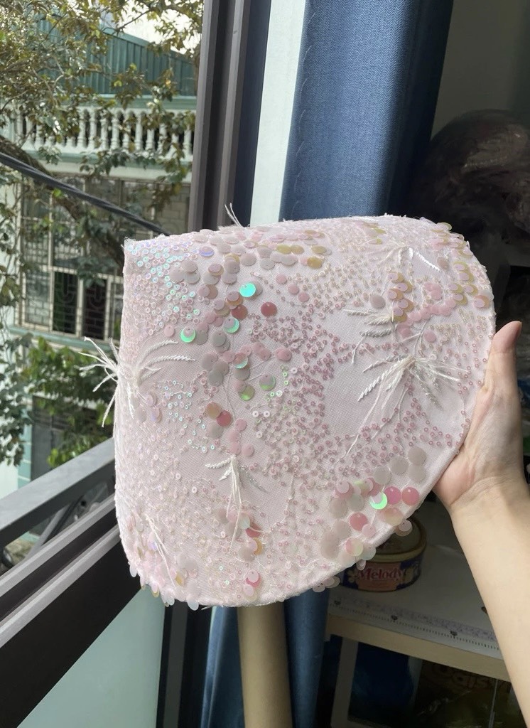 Nón lá bọc vải kim sa ngọc trai đủ màu