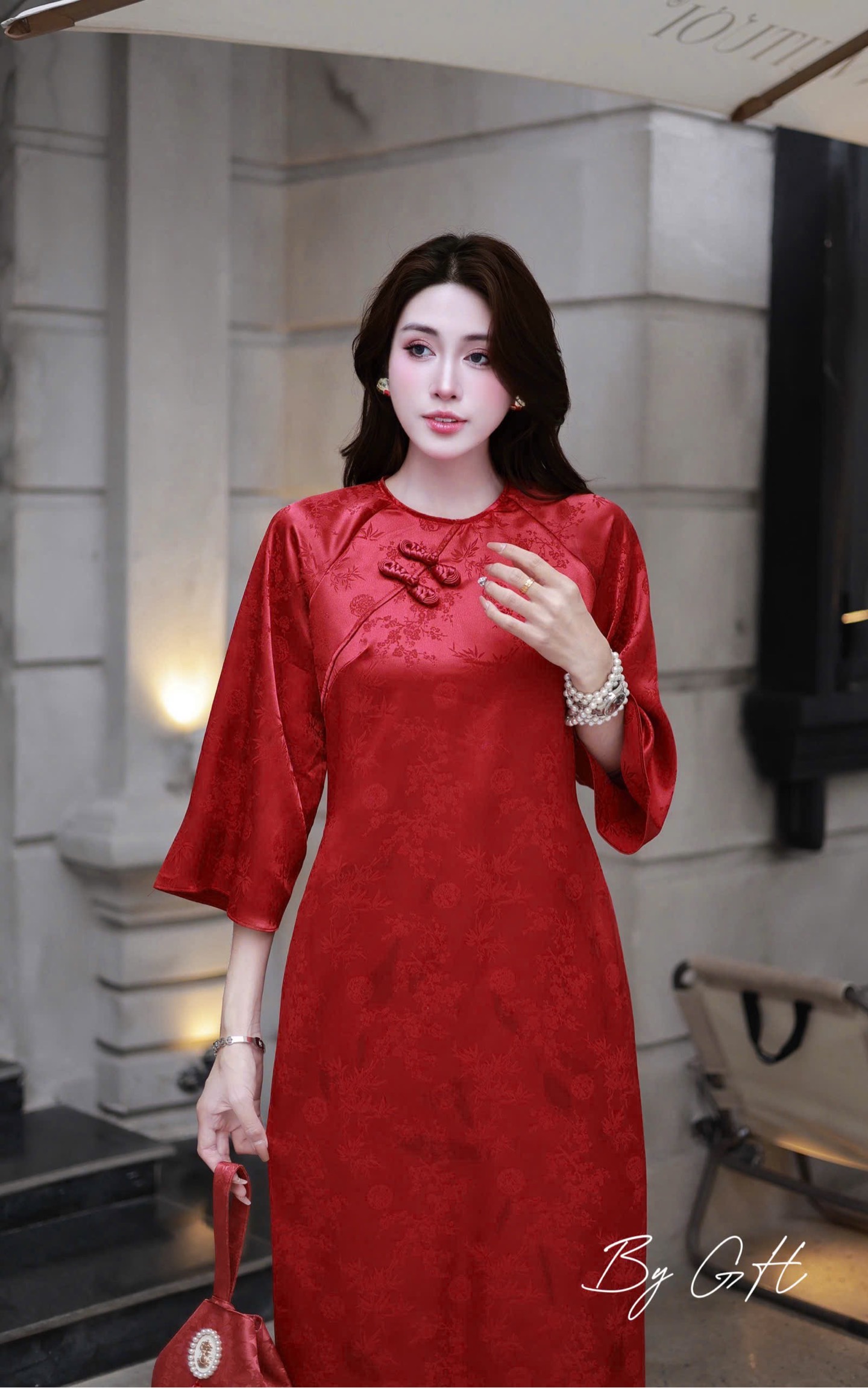 Áo dài gấm lá tre dáng xuông H