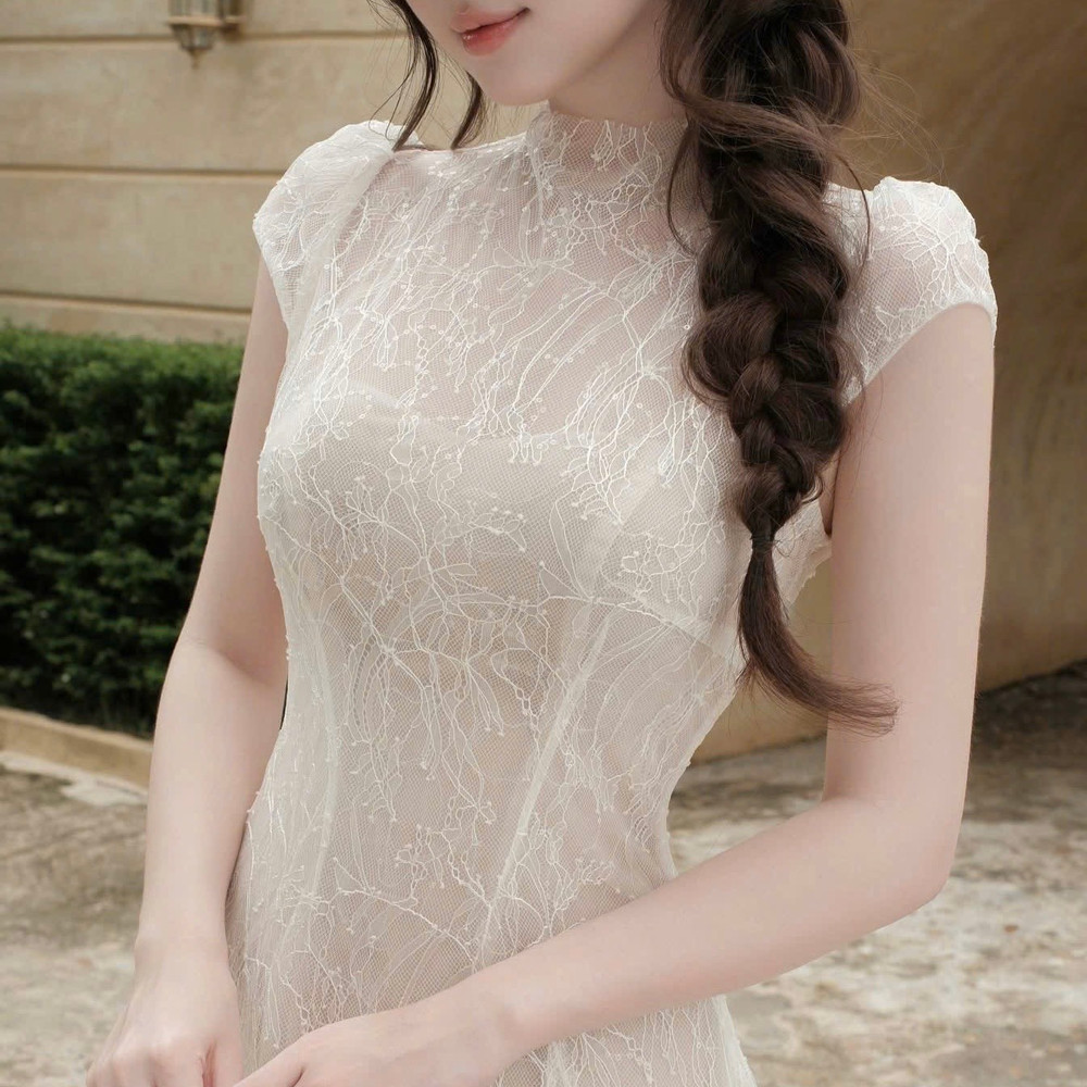 Đầm thiết kế ren cao cổ dáng dài xoè
