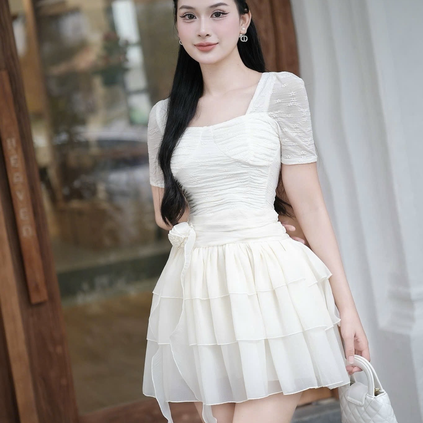 Đầm ngắn 2 tầng xoè cổ vuông thiết cao cấp sang chảnh đơn giản co dãn có tay phối tầng voan