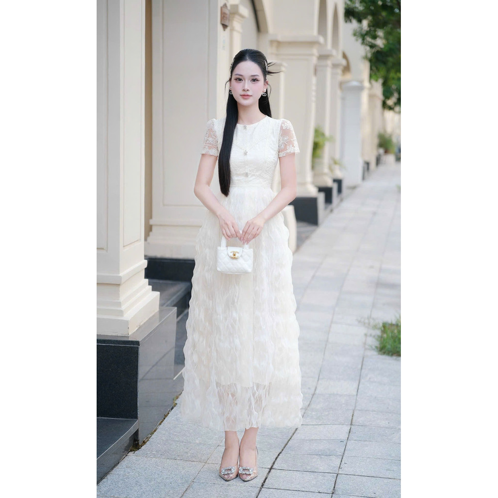 Đầm ren thiết kế cao cấp phối tay ren sang chảnh tầng voan lượn sóng dáng dài trắng kem cổ tròn