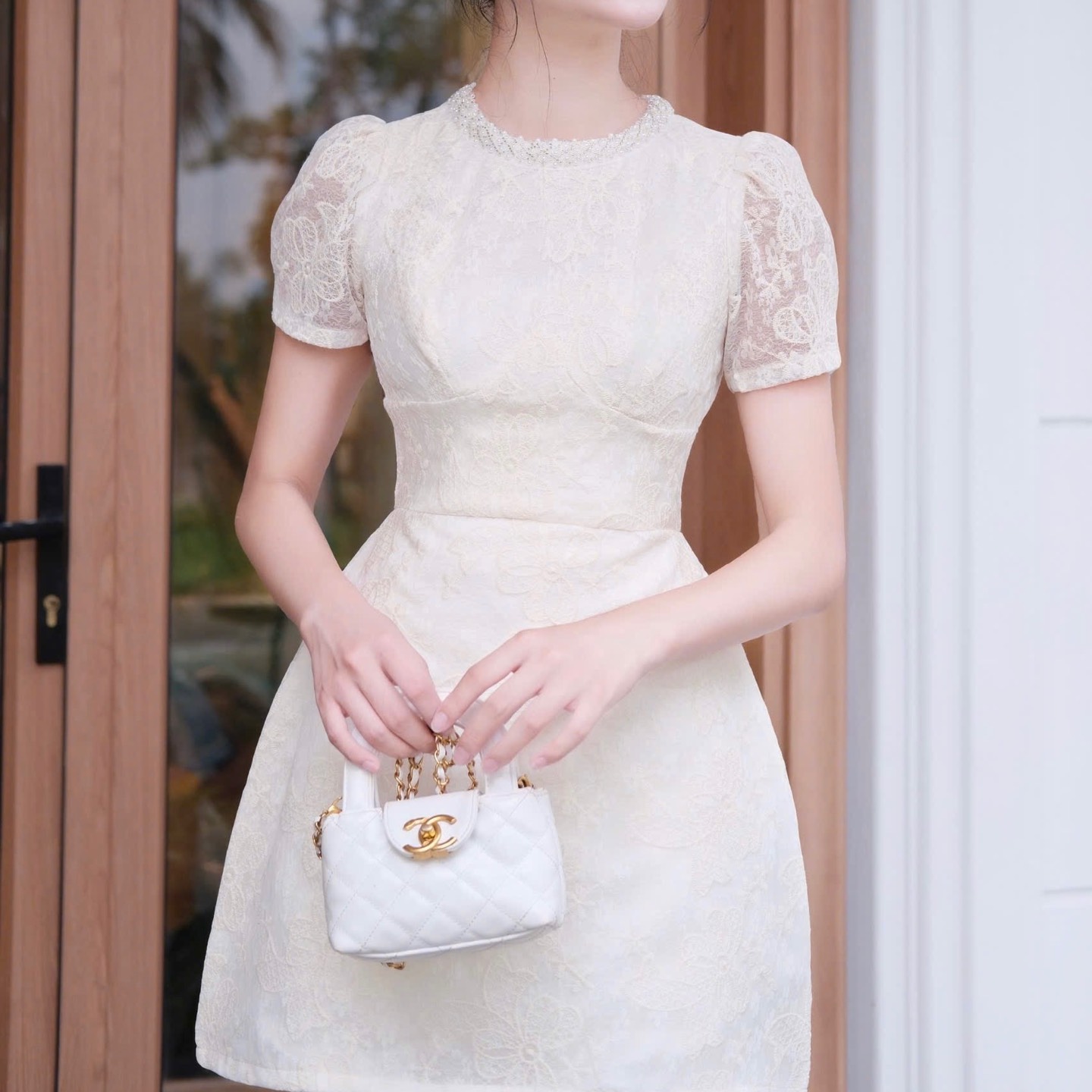 Đầm thiết kế cổ tròn đính ngọc có tay dáng ngắn chữ A cao cấp thiết kế đi tiệc