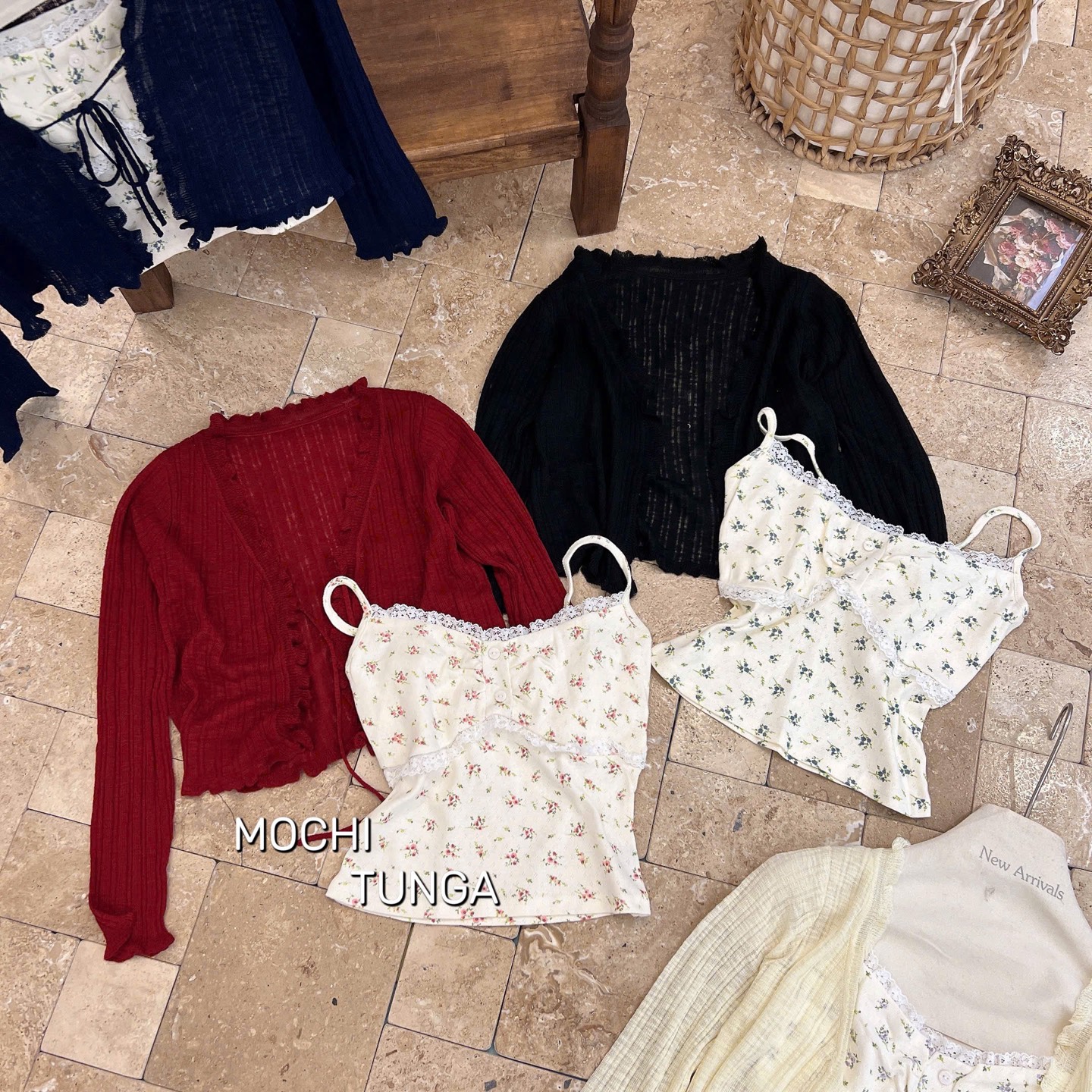 Áo kiểu set khoác cột dây áo hoa nhí